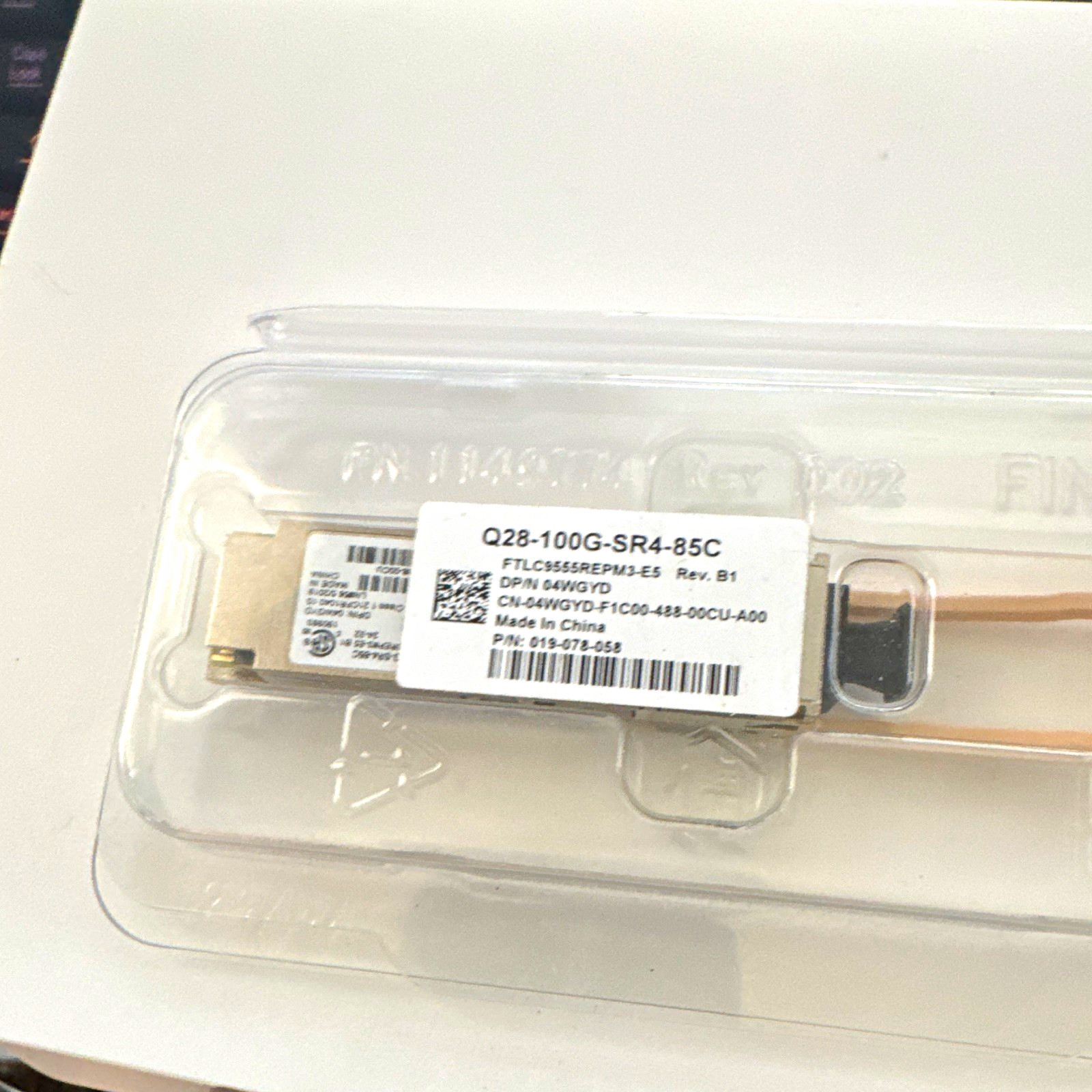 Dell EMC Q28-100G-SR4-85C QSFP28 100G SR4 Transceiver Module 04WGYD