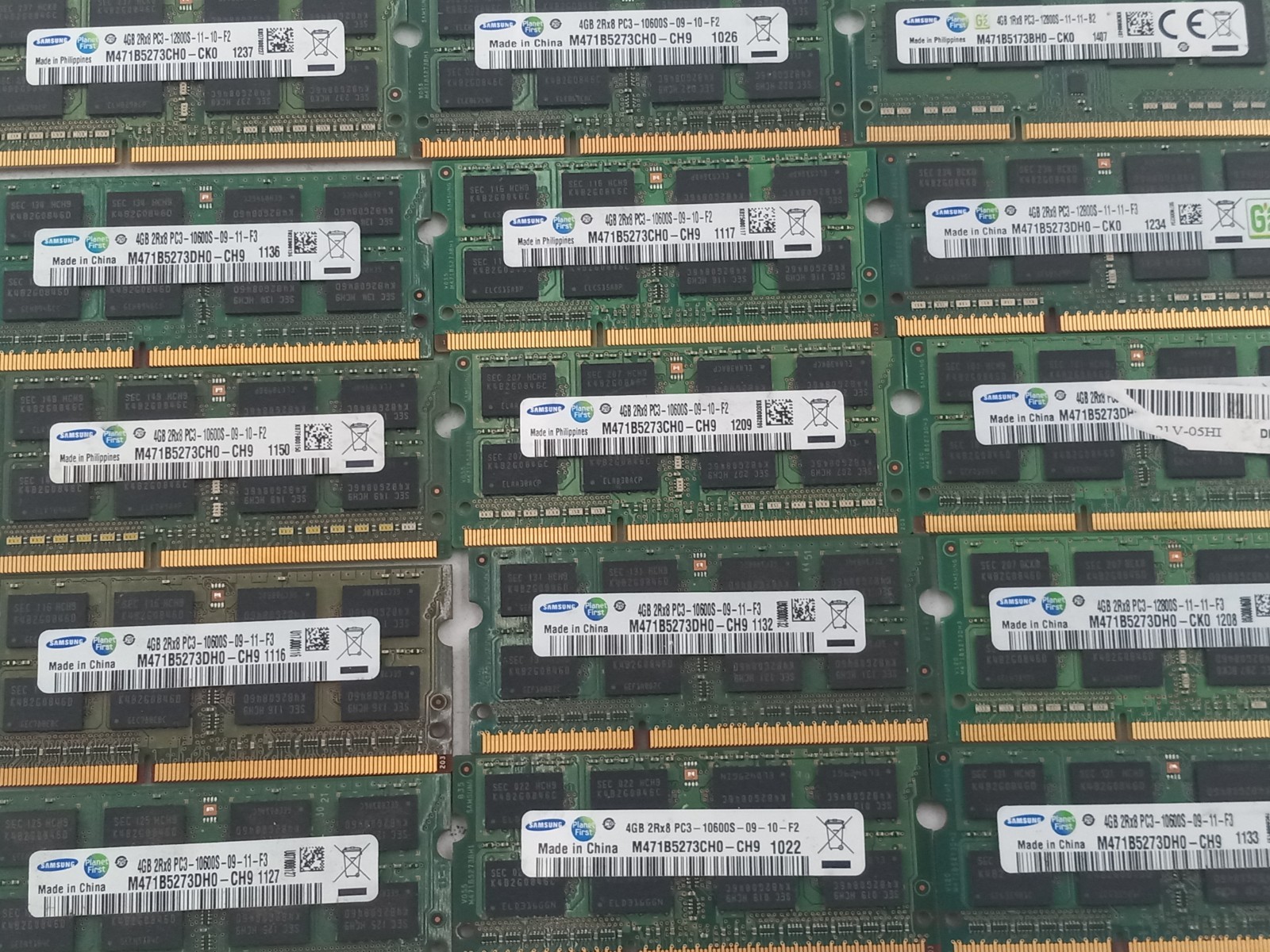 LOT OF 45 SAMSUNG 4GB (45X4GB) PC3 LAPTOP RAM (MM662)