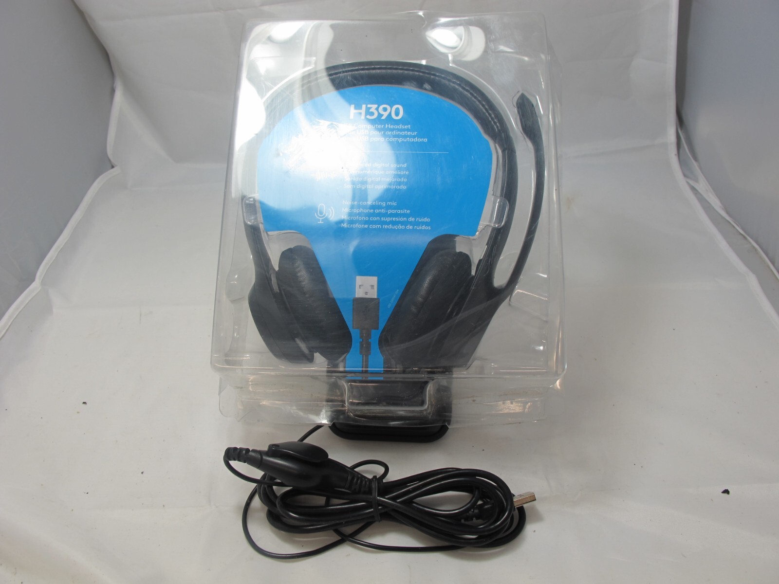 Logitech Logi H390 USB Headset with Noise-Canceling Mic Enhanced digital Sound