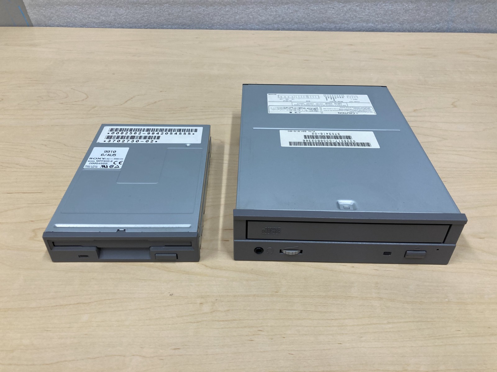 Vintage IDE LOT Toshiba XM-6401B x32 CD-ROM Drive & Sony MPF920-6 - 3.5 Floppy