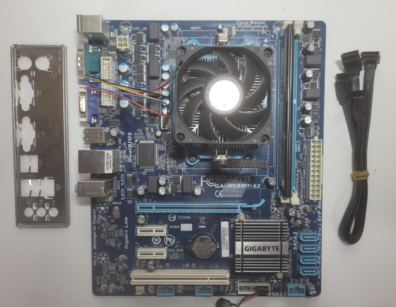 Gigabyte GA-M68MT-S2 Motherboard AMD Phenom II X6 1045T 4GB RAM, IO Shield #1817