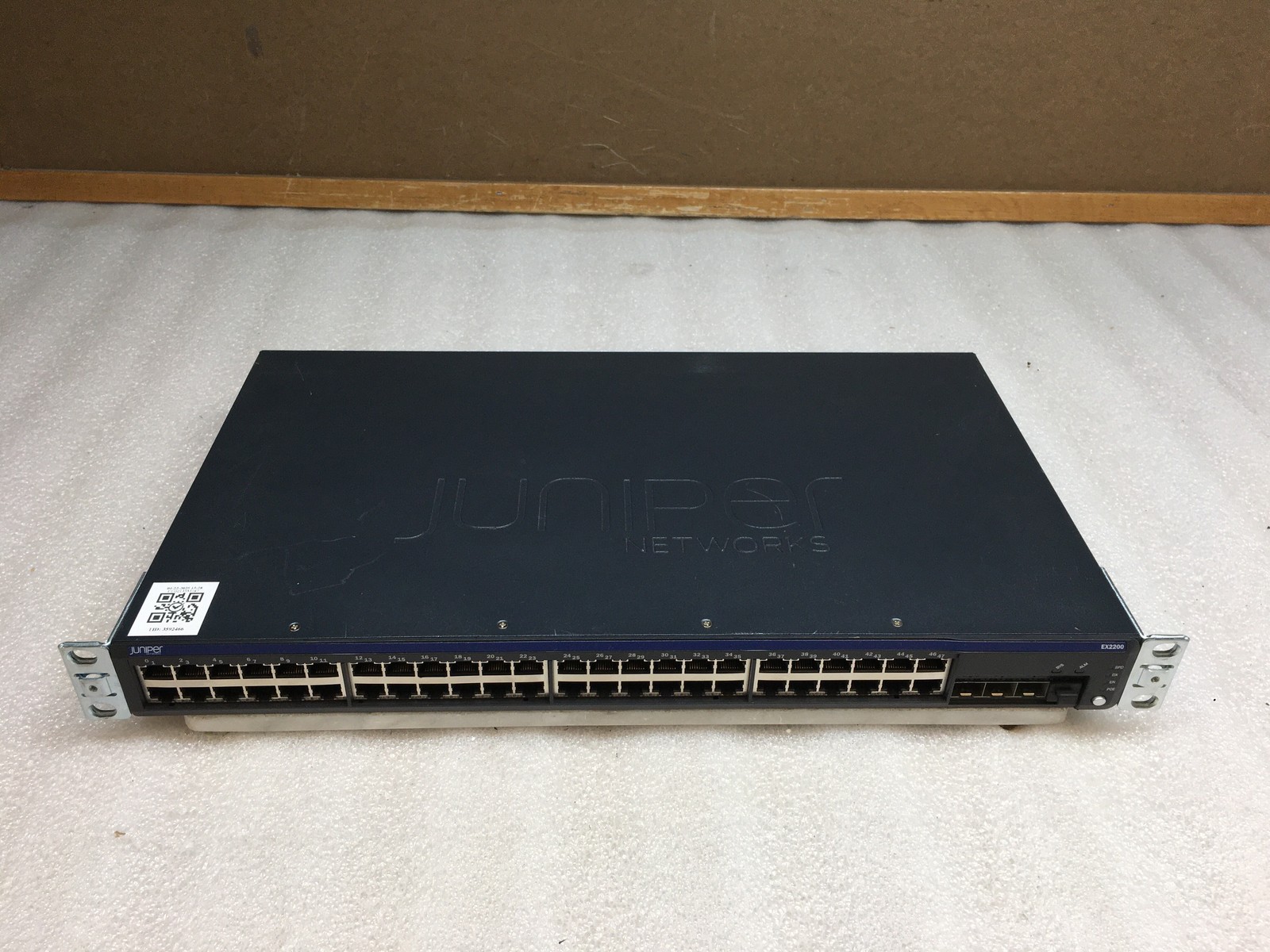 Juniper Networks EX2200-48T-4G 48 Port 4x SFP Gigabit Ethernet Switch