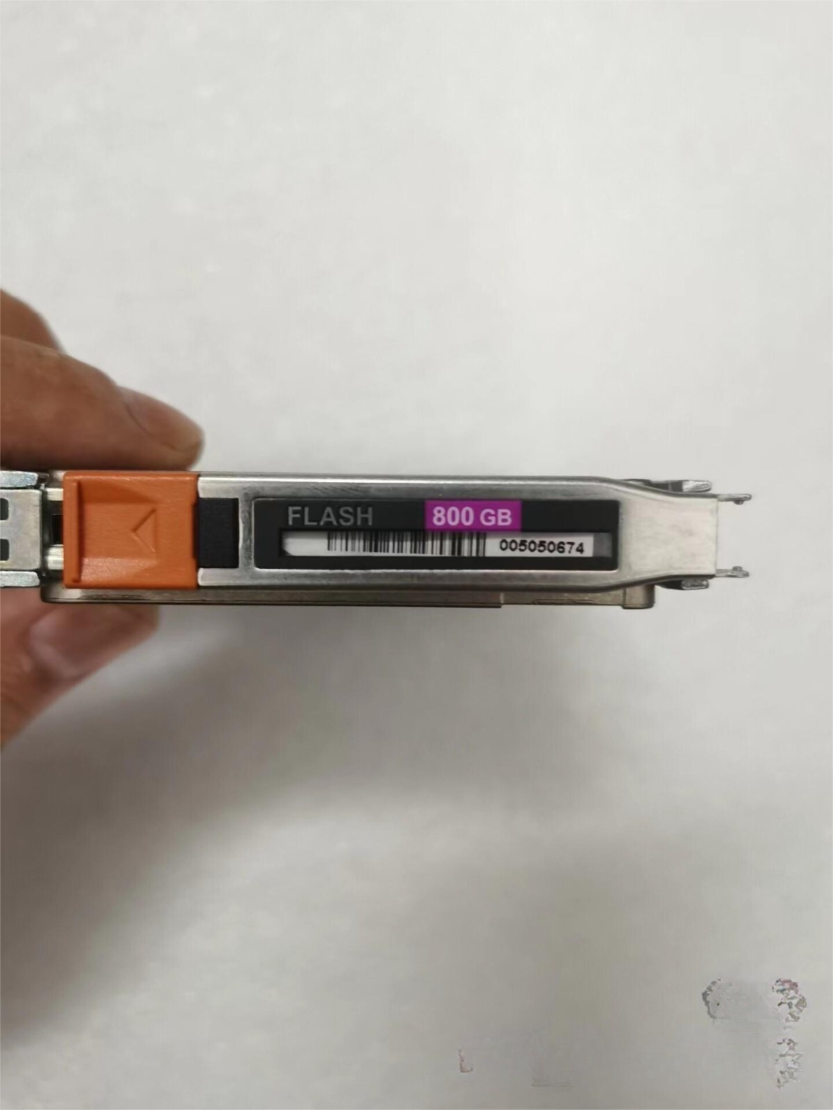 EMC 005050674 800GB 2.5" SAS SED SSD Hard Drive