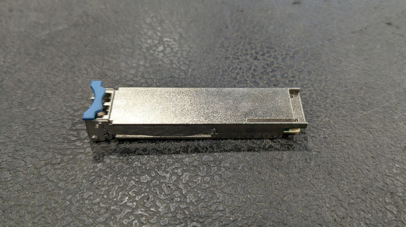 Juniper JNP-QSFP-40GE-IR4 QSFP+ 40GBase-IR4 40 Gigabit Optics 2km
