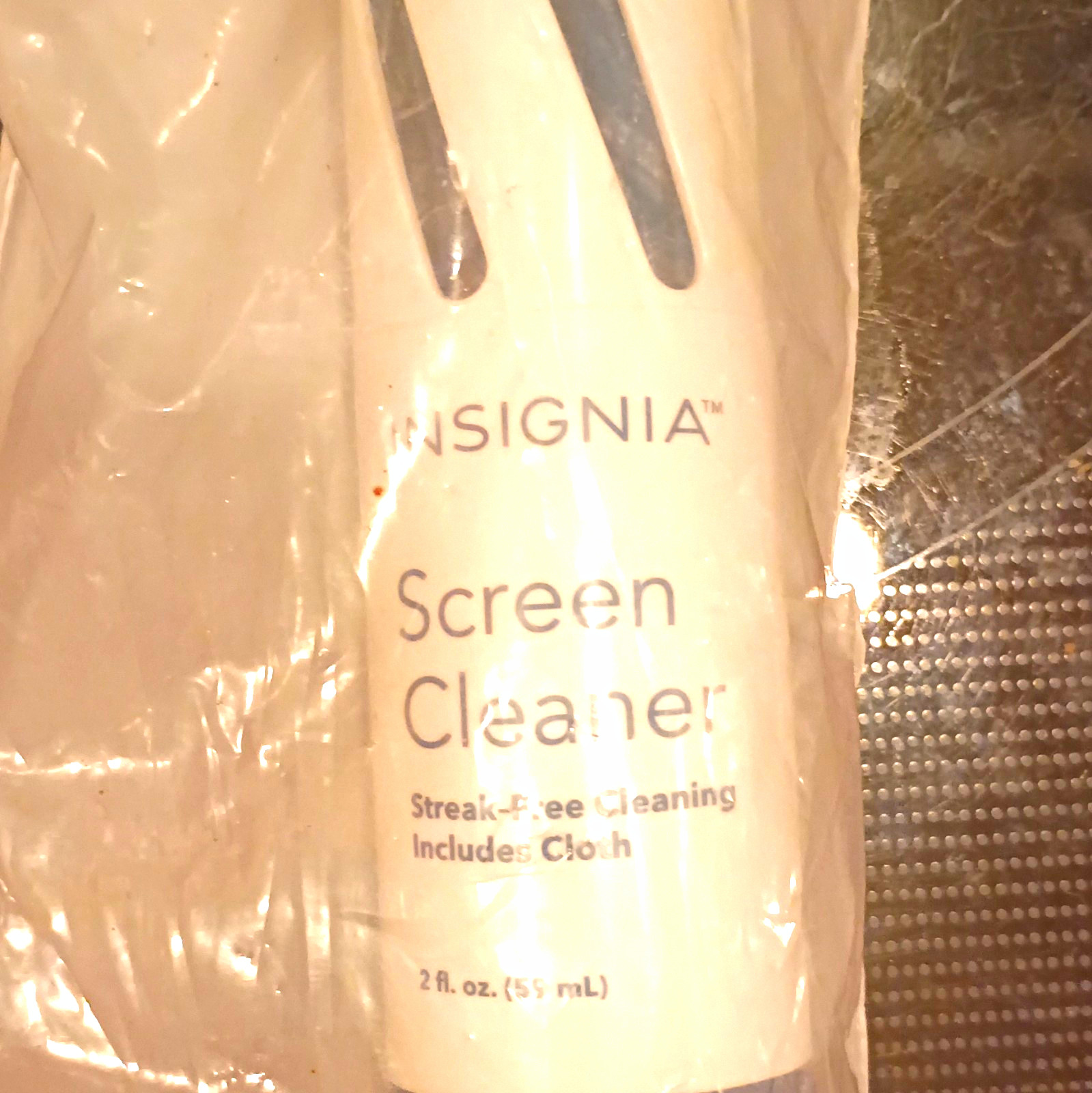 Insignia Streak-Free Screen Cleaner 2 fl oz (59 mL) w/ Cleaning Clothe.