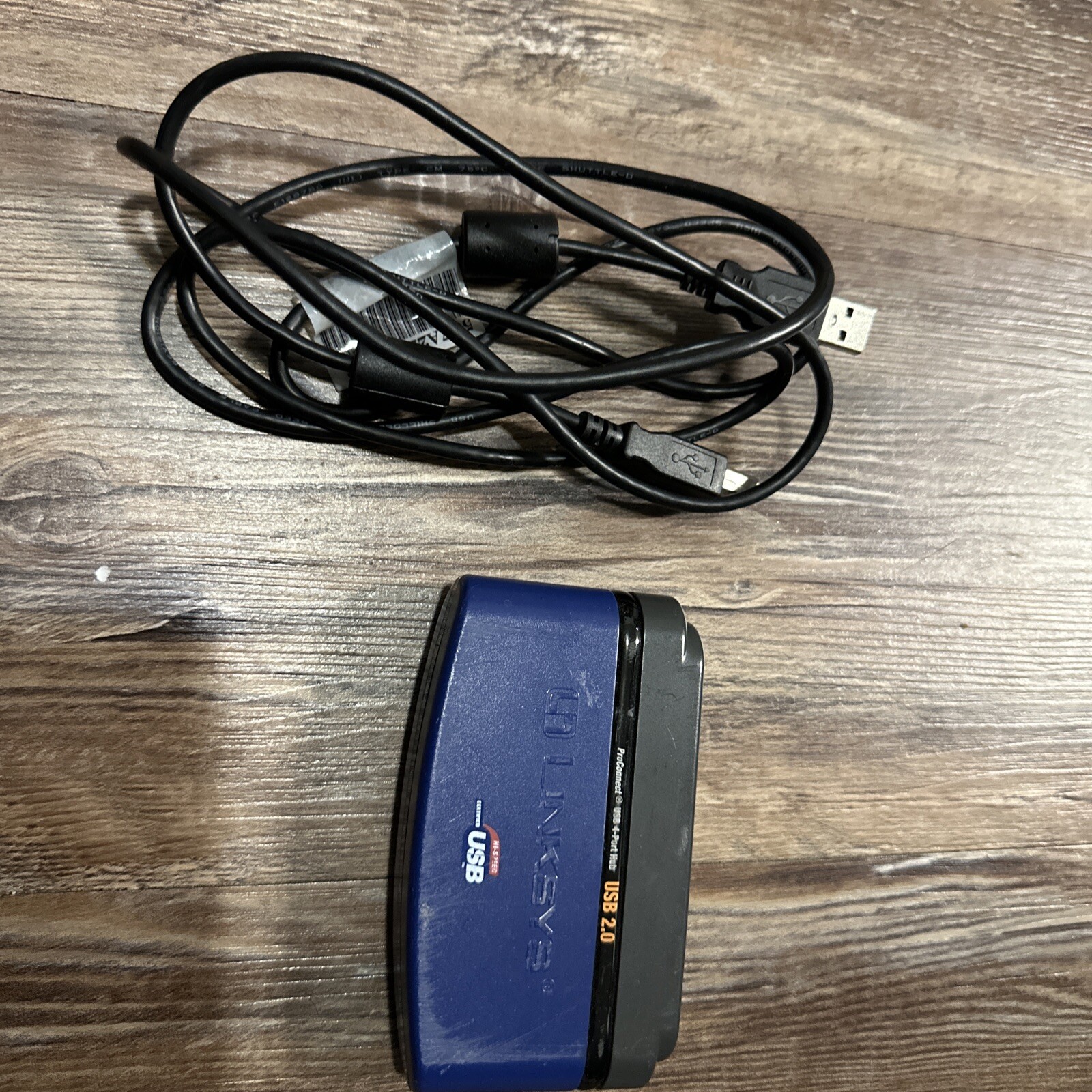 Linksys SB2HUB4 ProConnect Series USB 4-Port Hub   USB2HUB4 Untested