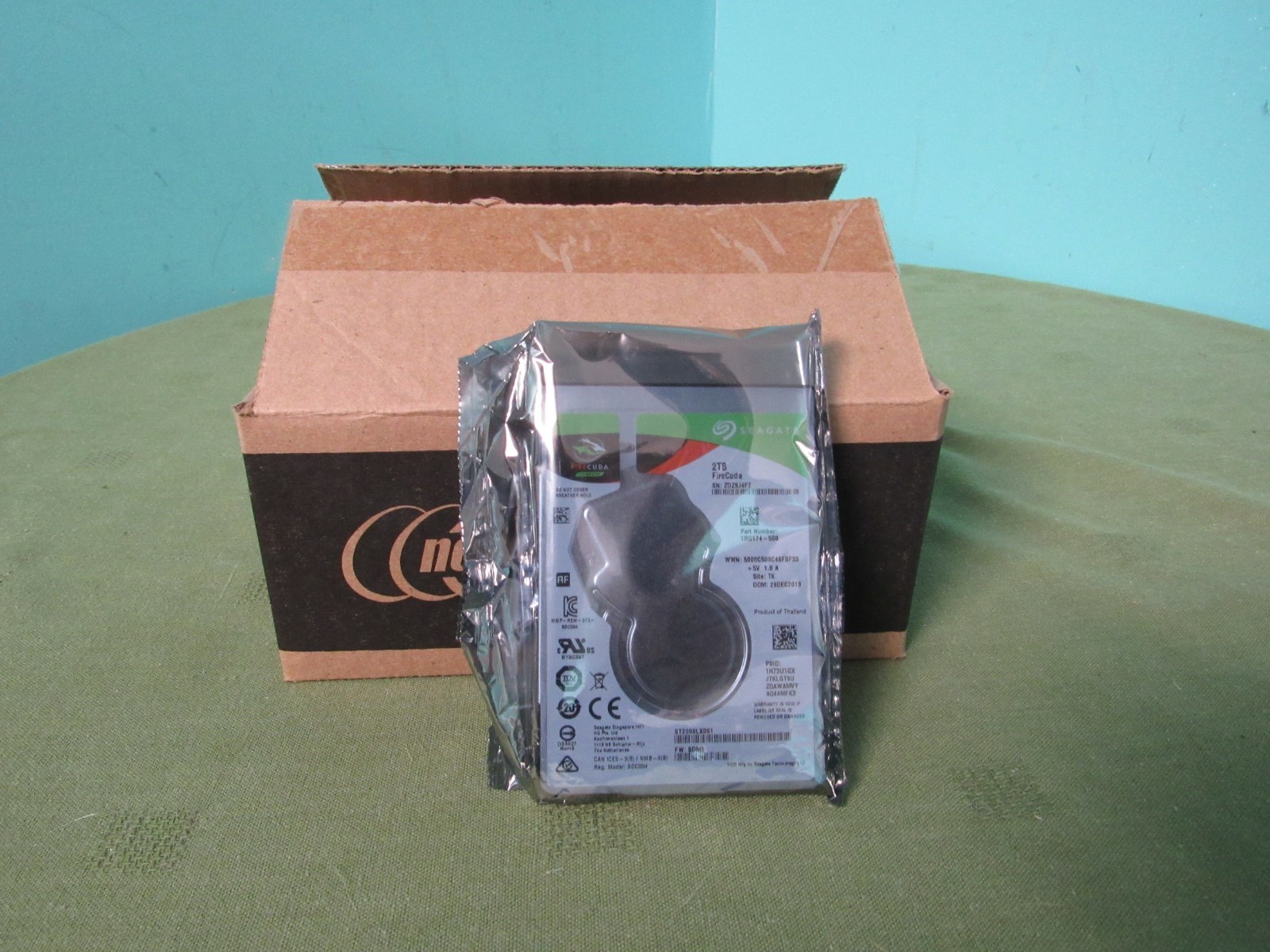 Seagate FireCuda 2TB 2.5" Internal SSHD ST2000LX001 - Brand New