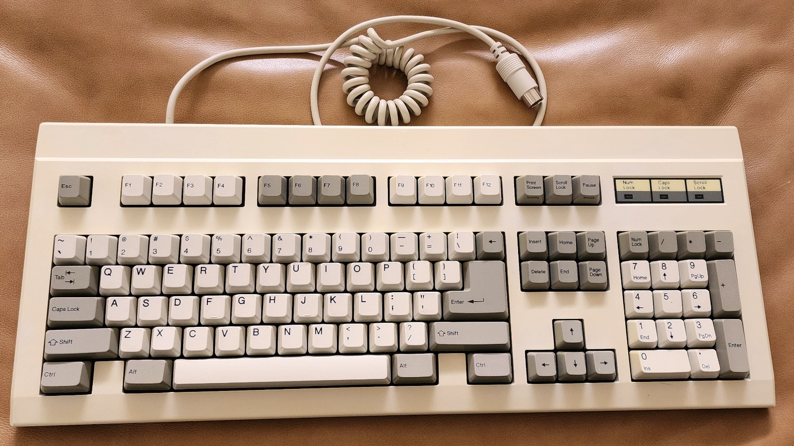 Vintage JME JKB-6151B Click Mechanical Wired Computer Keyboard - PS2 - Tilt Feet