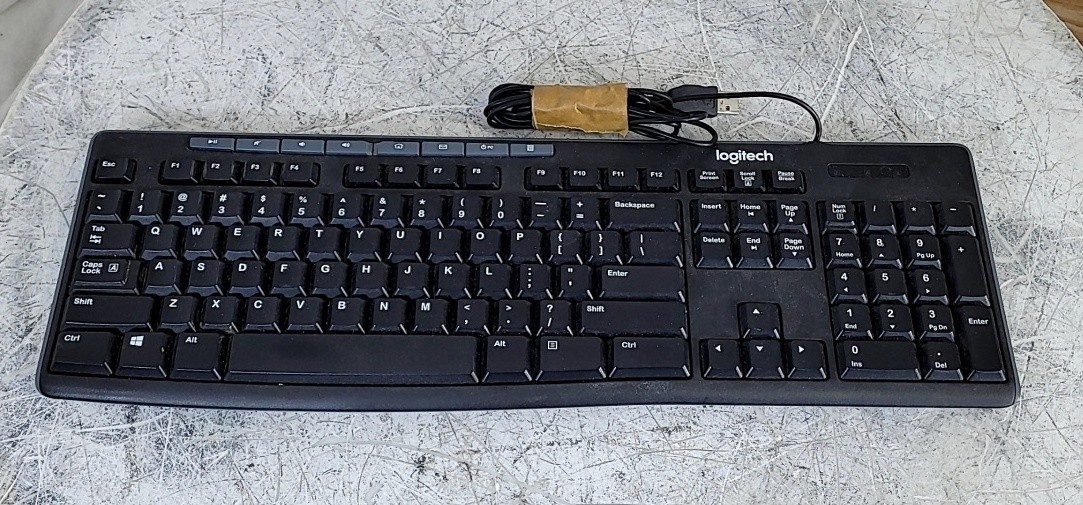 LOGITECH K200 Y-U0011 Wired Keyboard USB