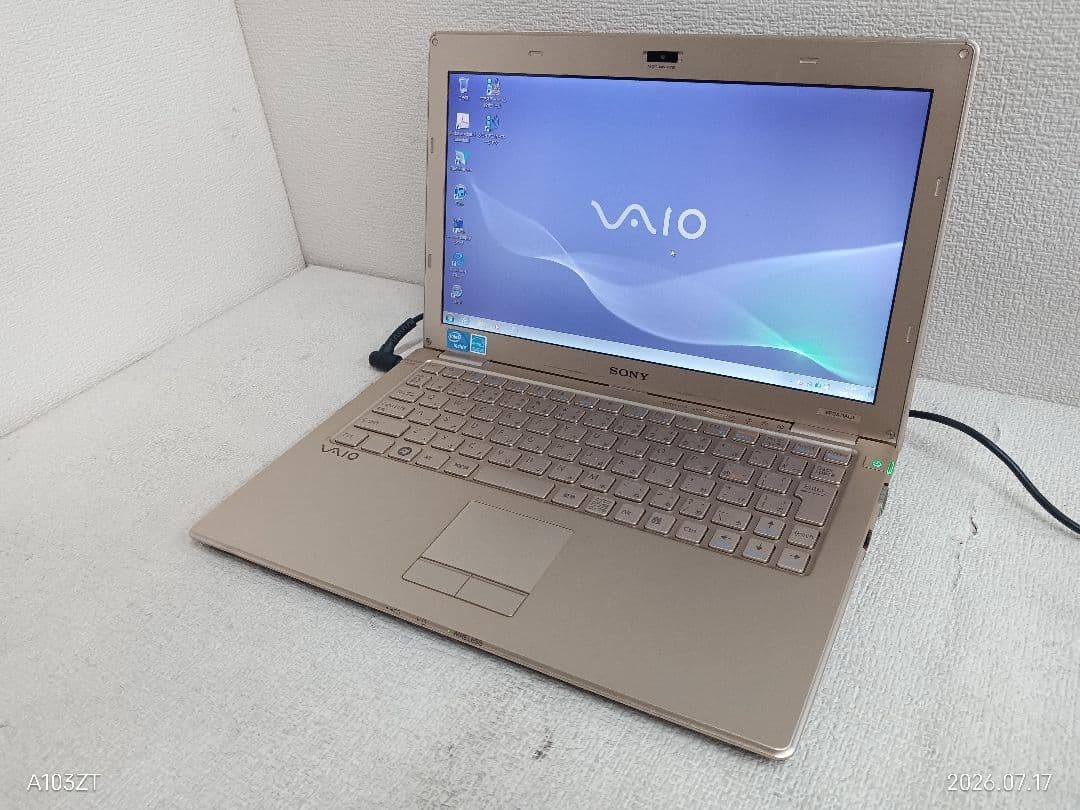 SONY VAIO PCG-21111N Atom Z550 2GB Used Japan Genuine