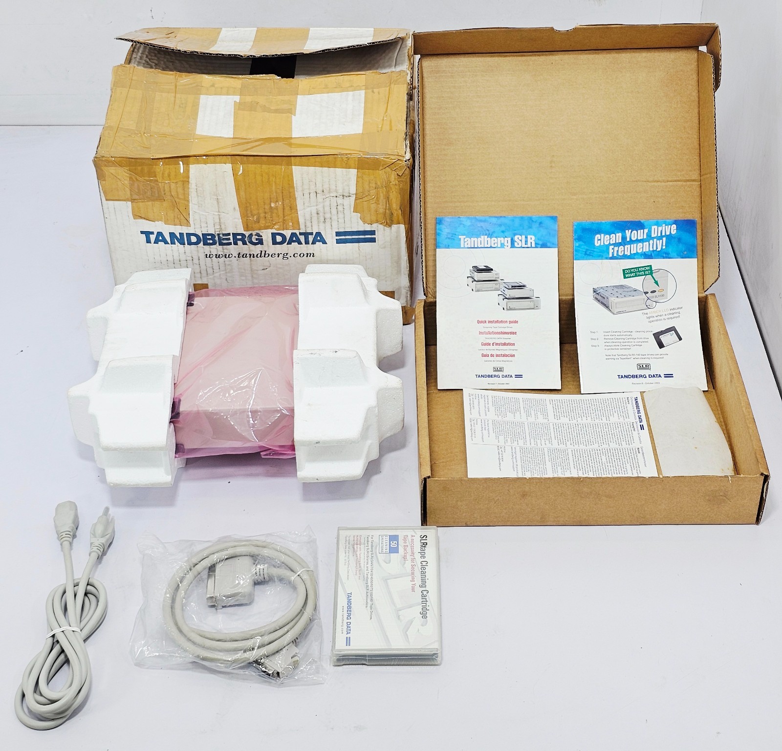 TANDBERG DATA 4/8GB SLR5 10154-b01 TAPE DRIVE KIT W/ SLRTape CLEANING CARTRIDGE