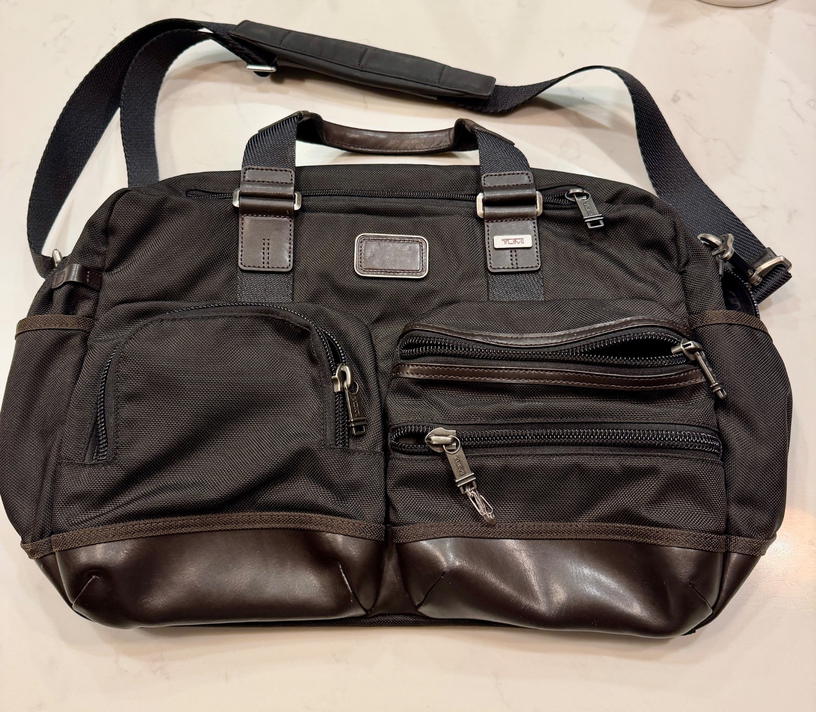 TUMI ALPHA BRAVO EVERETT MEN'S TOTE BRIEFCASE BAG NYLON/LEATHER,  222340HK2