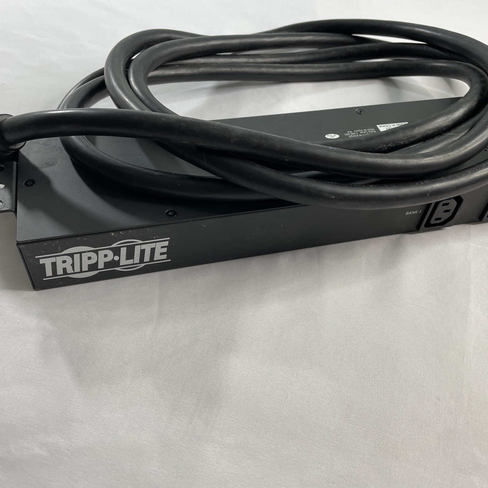 Tripp Lite by Eaton series 5.8kW Single-Phase 200-240V Basic PDU, PDUH30HV L6-30