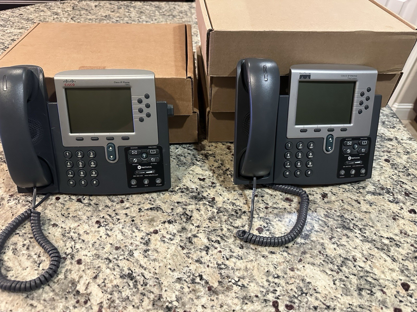 Lot Of 7 Cisco IP Phones 7960 series 2 Brand New And 5 Used In Good Cond