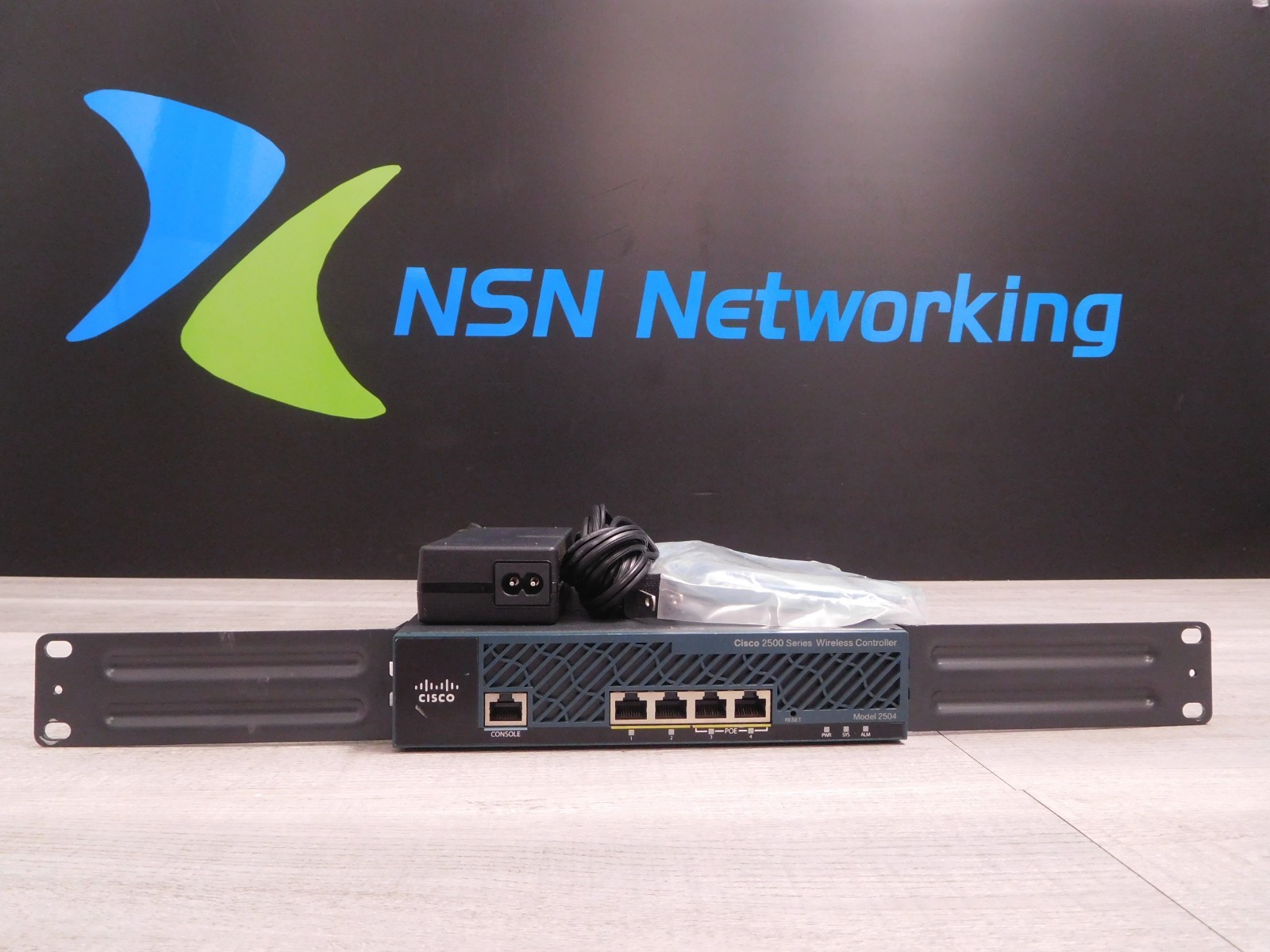 Cisco 2504 AIR-CT2504-50-K9 50 Access Point Wireless Controller AIR-CT2504-K9 #A