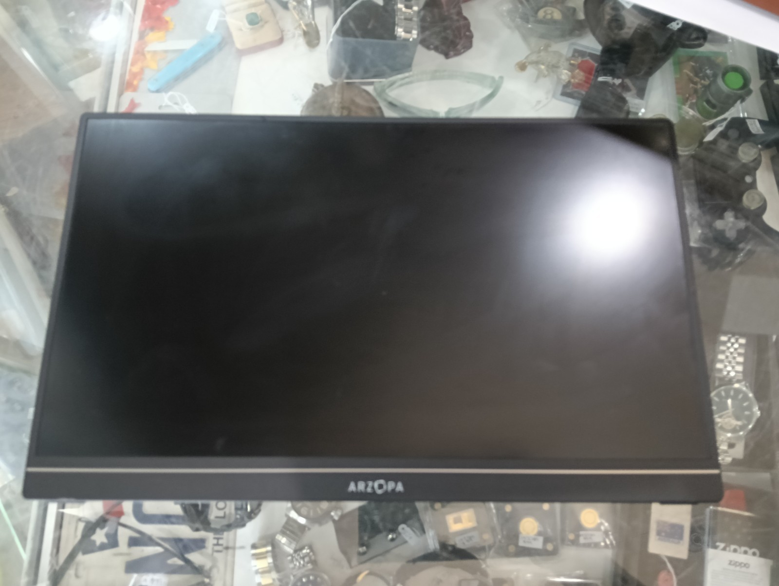 ARZOPA PORTABLE MONITOR G1 GAME 15.6 INCH PORTABLE DISPLAY