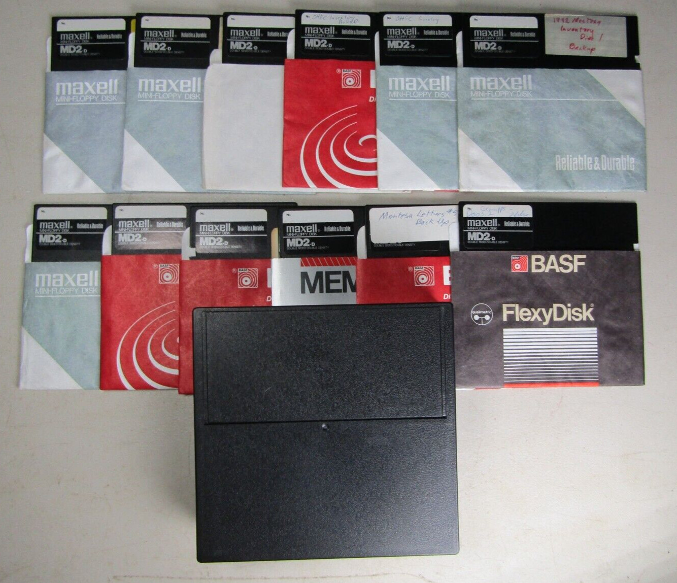 Maxell MD2.d 5.25" Floppy Disk Lot Vintage 80s Lot of 12 Discs w/ Hard Case