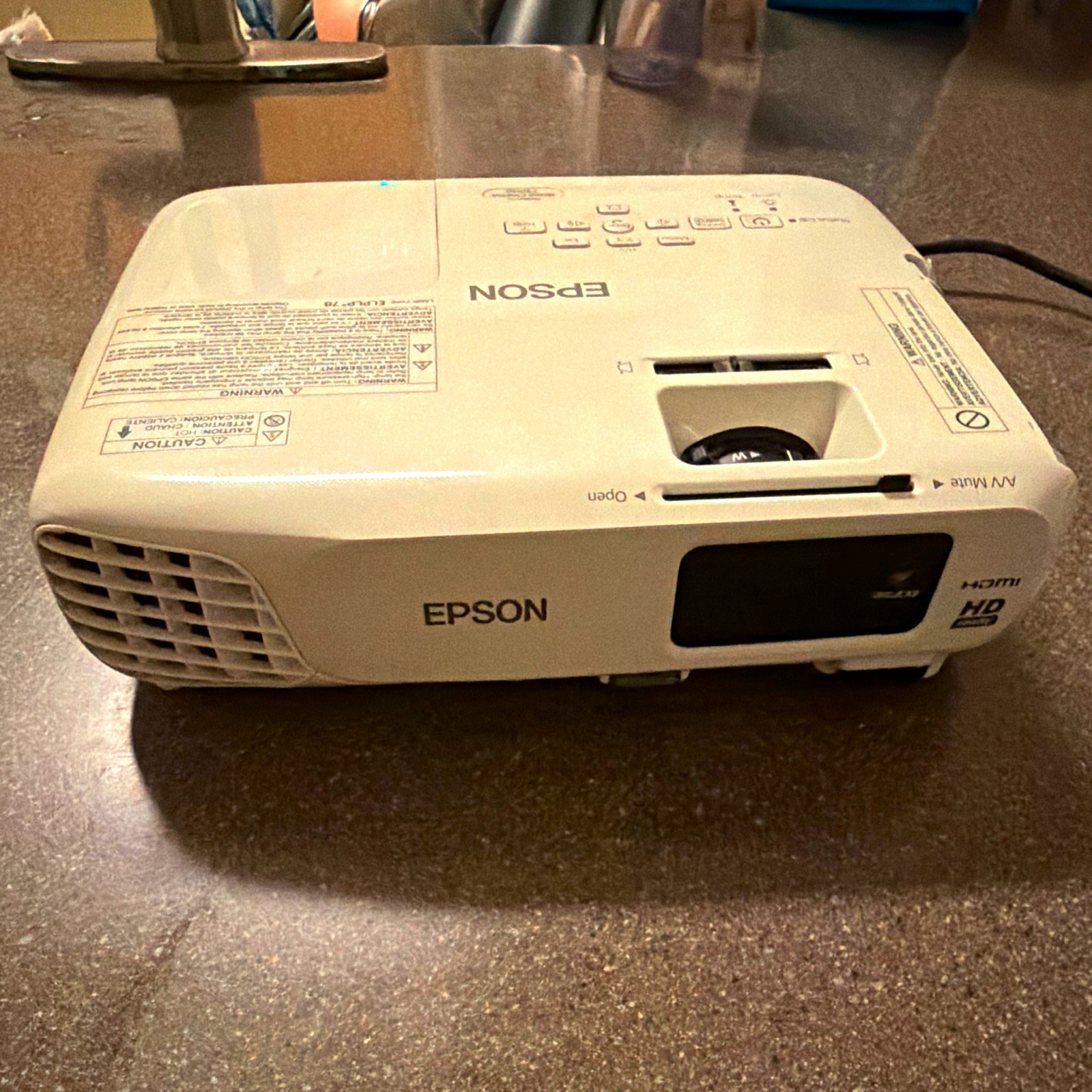 Epson PowerLite Home Cinema 730HD 3LCD 720p 3000lm HDMI USB VGA White