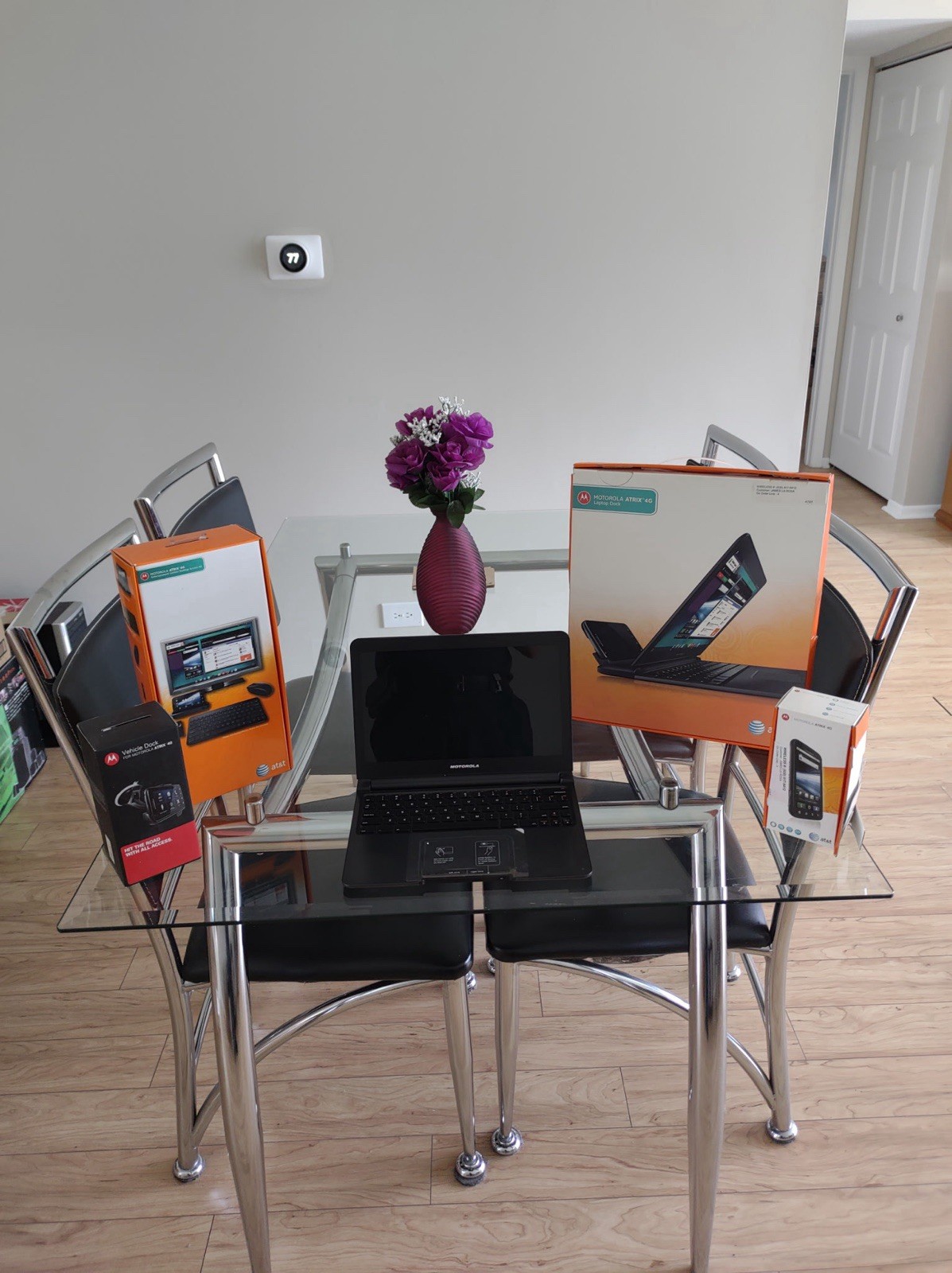 MOTOROLA ATRIX 4G LAPTOP MOBILE PHONE DOCK With Unlocked Atrix Phone.