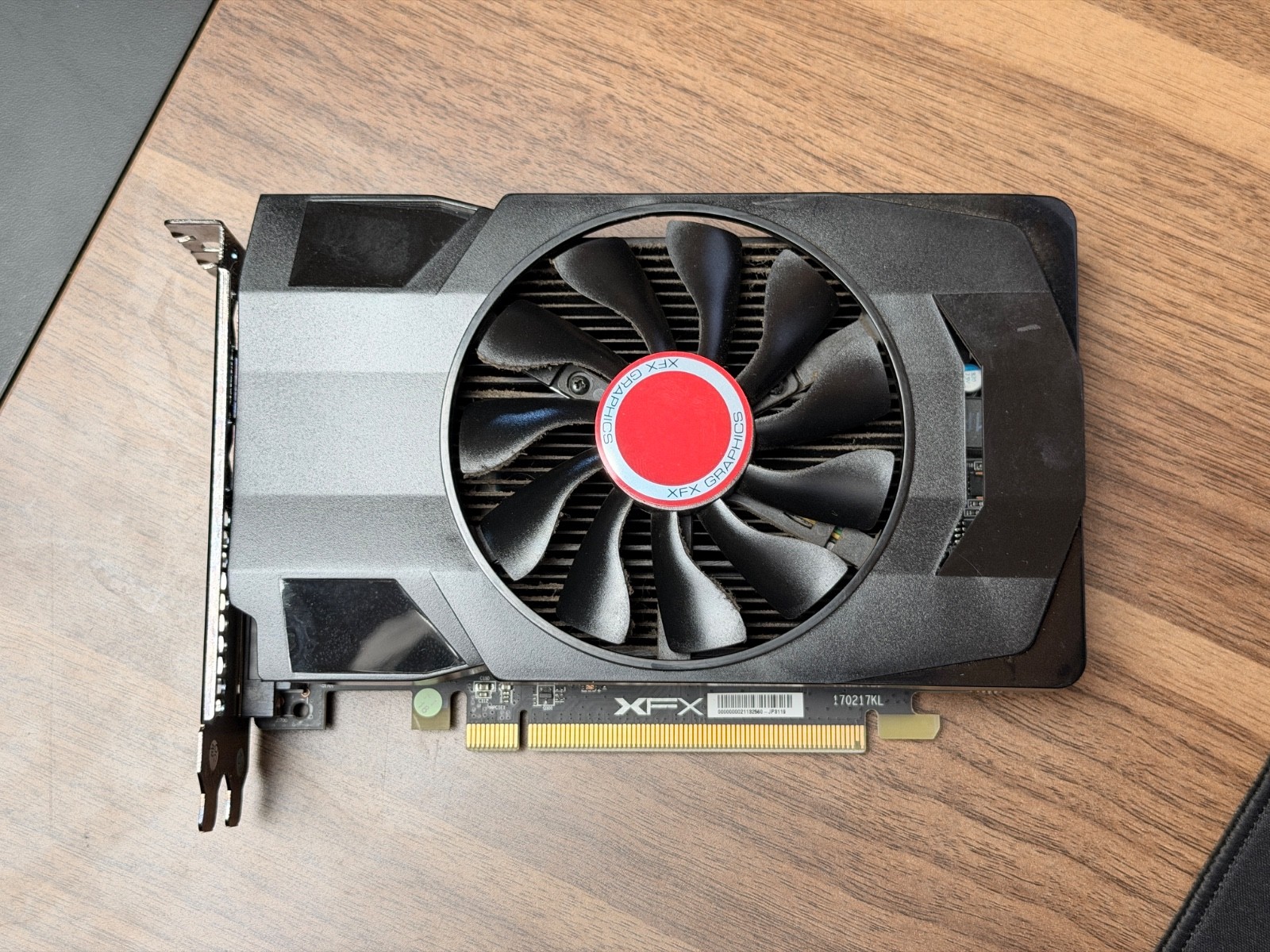 XFX Radeon RX 560 2GB GDDR5 Graphics Card GPU DP HDMI DVI PCIe - Tested Working