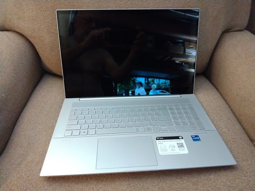 HP Envy 17m-ch1013dx 17.3" Touch i7-1195G7 2.9Ghz 16GB RAM 256GB SSD W11 H w/pwr