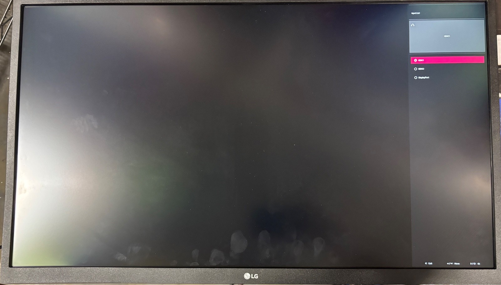 LG 27" UHD 4K IPS LED Monitor - 27UK500 CRACKED SCREEN (#442) PARTS ONLY