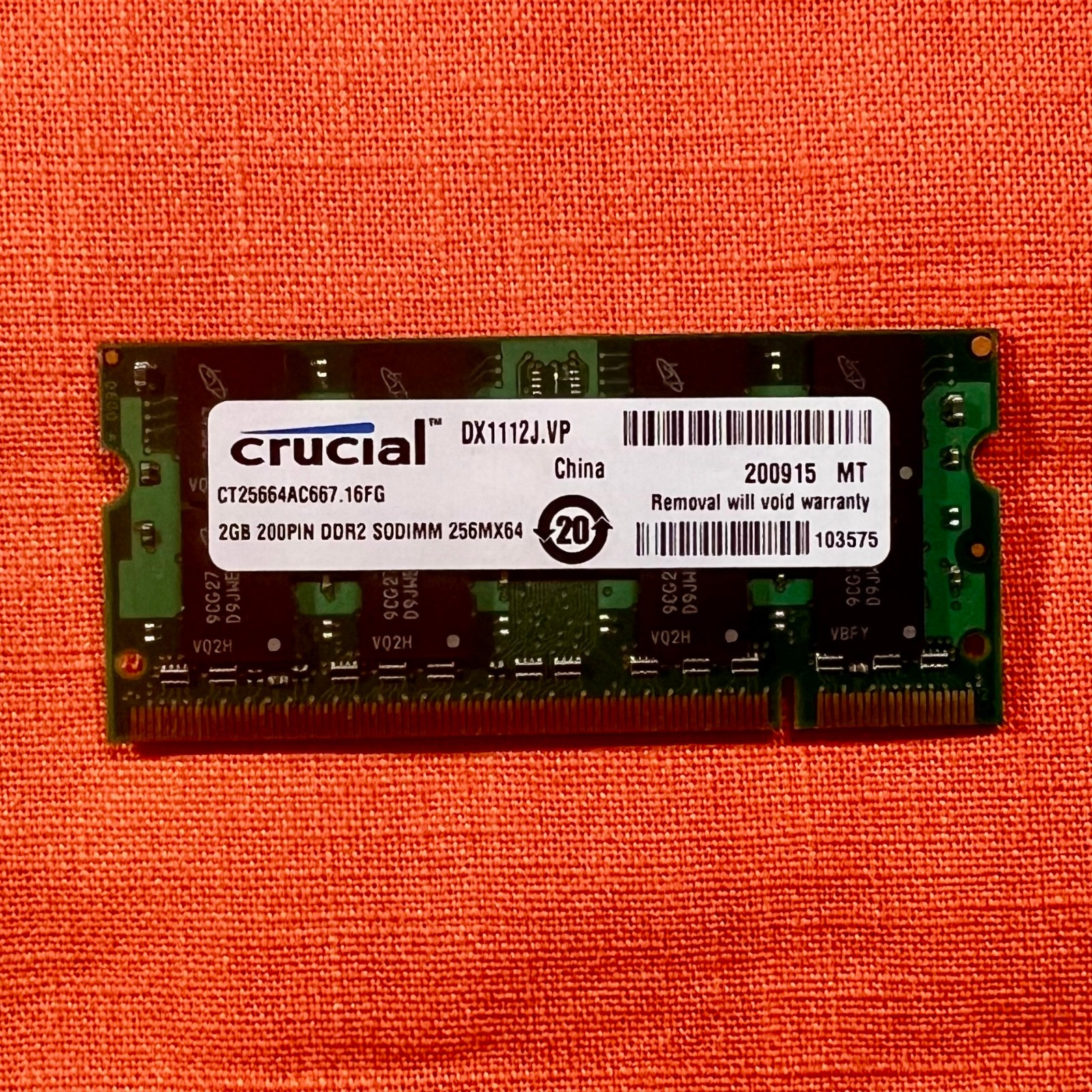 Crucial 2GB SO-DIMM 667 MHz PC2-5300S DDR2 SDRAM Memory (CT25664AC667)