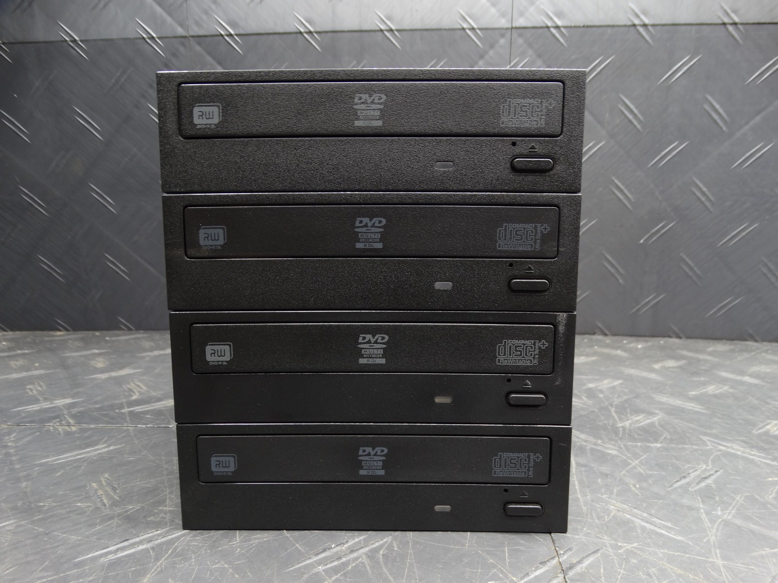 Lite-on DVD-RW CD-RW Rewritable Drive 5.25in DH-16AESH / SATA (Lot of 4)
