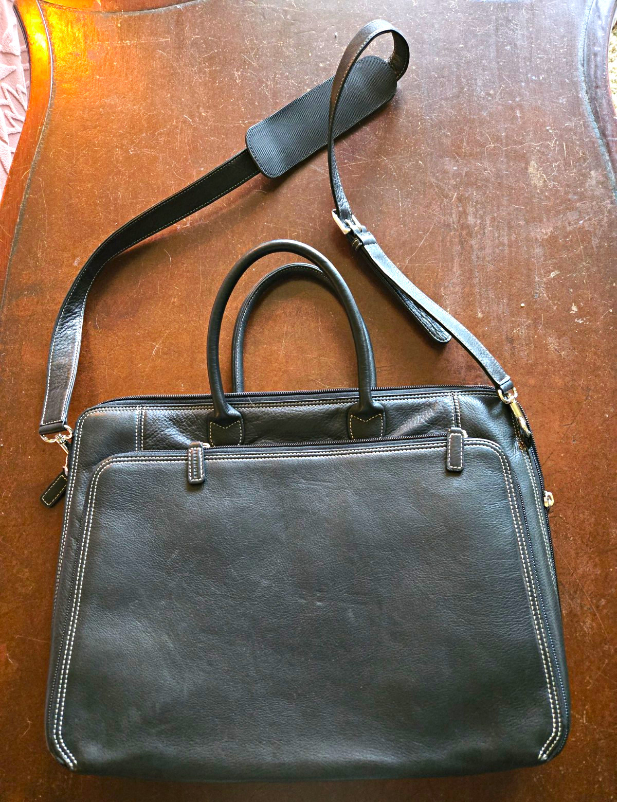 Levenger Black Leather Briefcase Zip-Around Closure Adjustable Shoulder Strap
