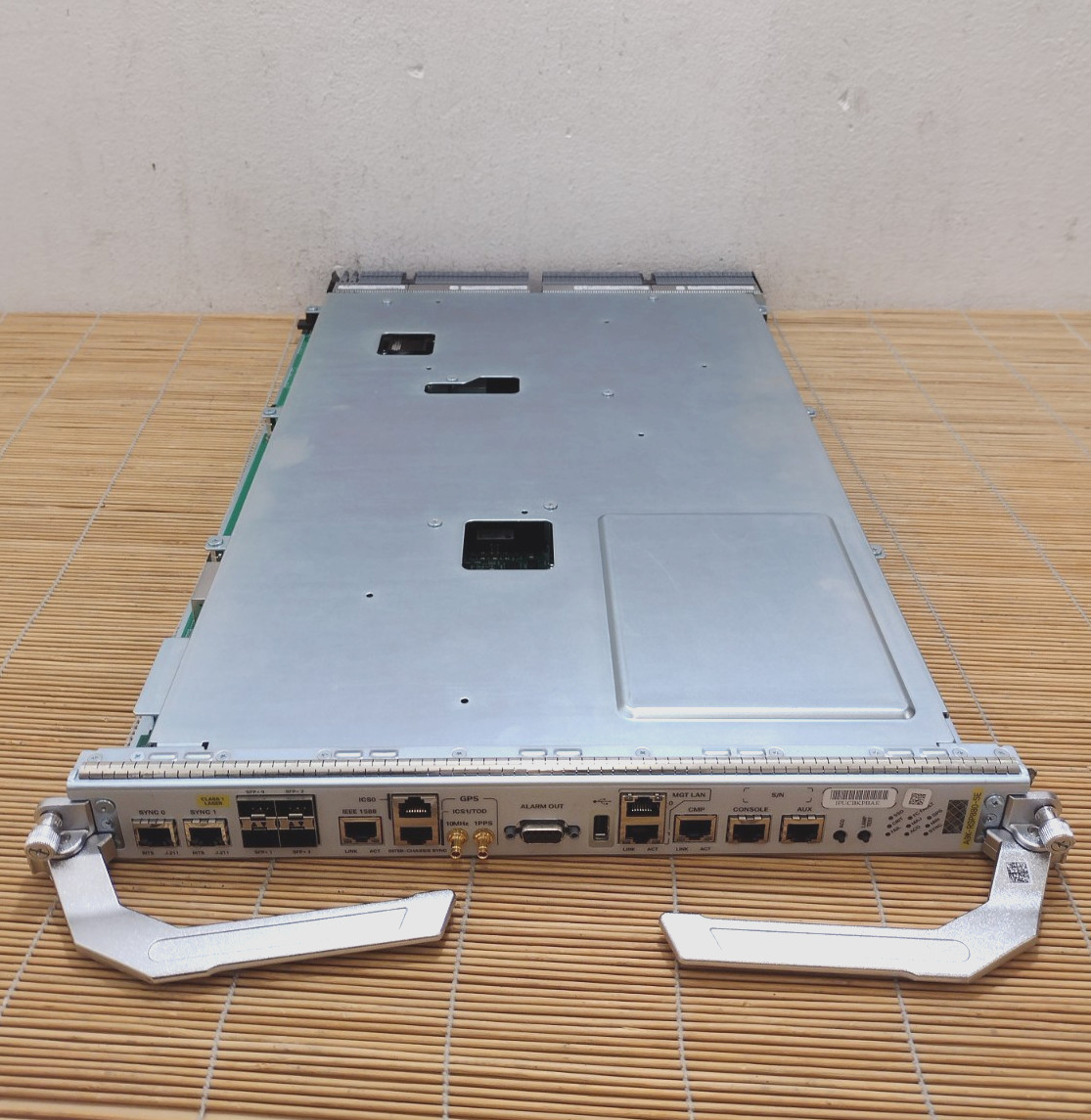 Cisco A9K-RSP880-SE ASR 9000 Route Switch Processor 880 Service Edge 32G