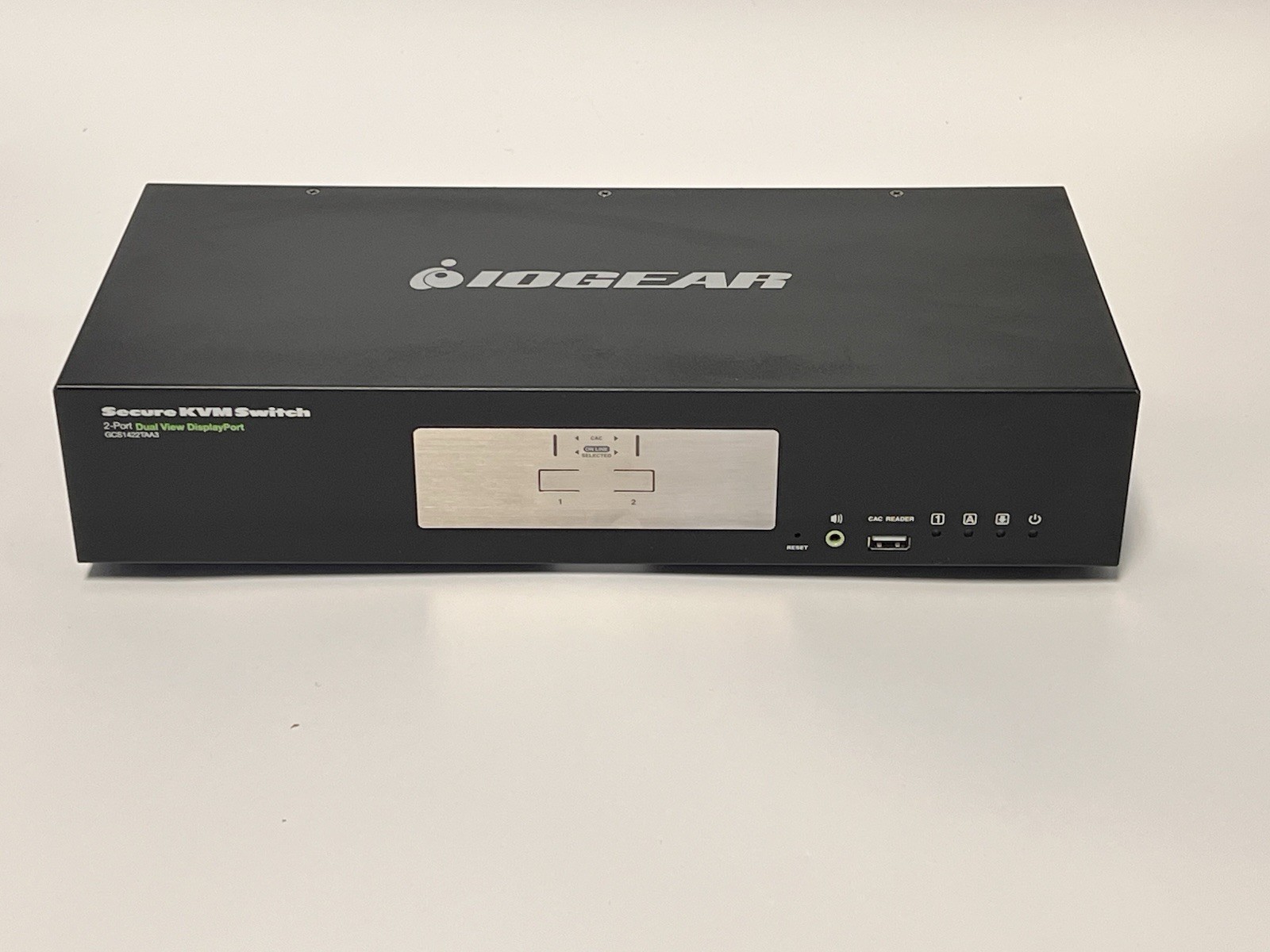 Iogear 2-Port Dual View DisplayPort Secure KVM Switch GCS1422TAA3