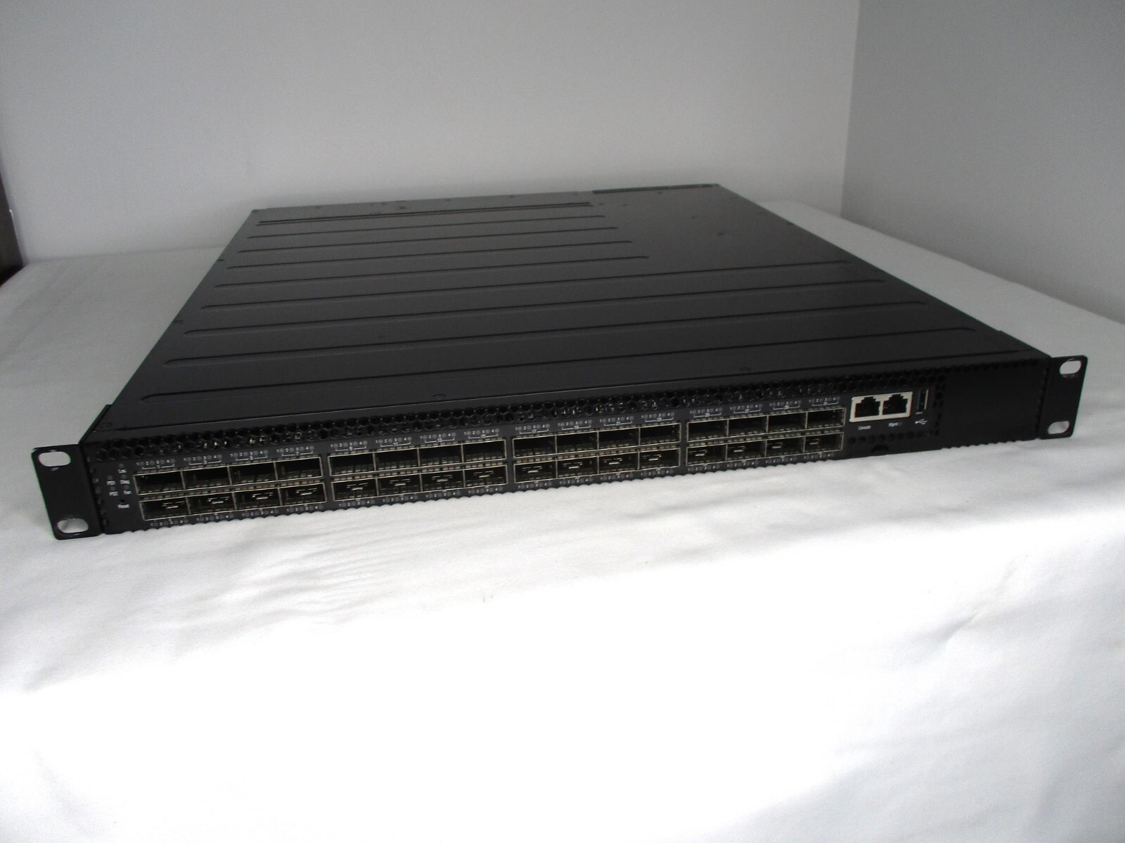 HP Altoline 6940 32QSFP+ 40GB ONIE AC Back-to-Front Switch JL166A Sonic