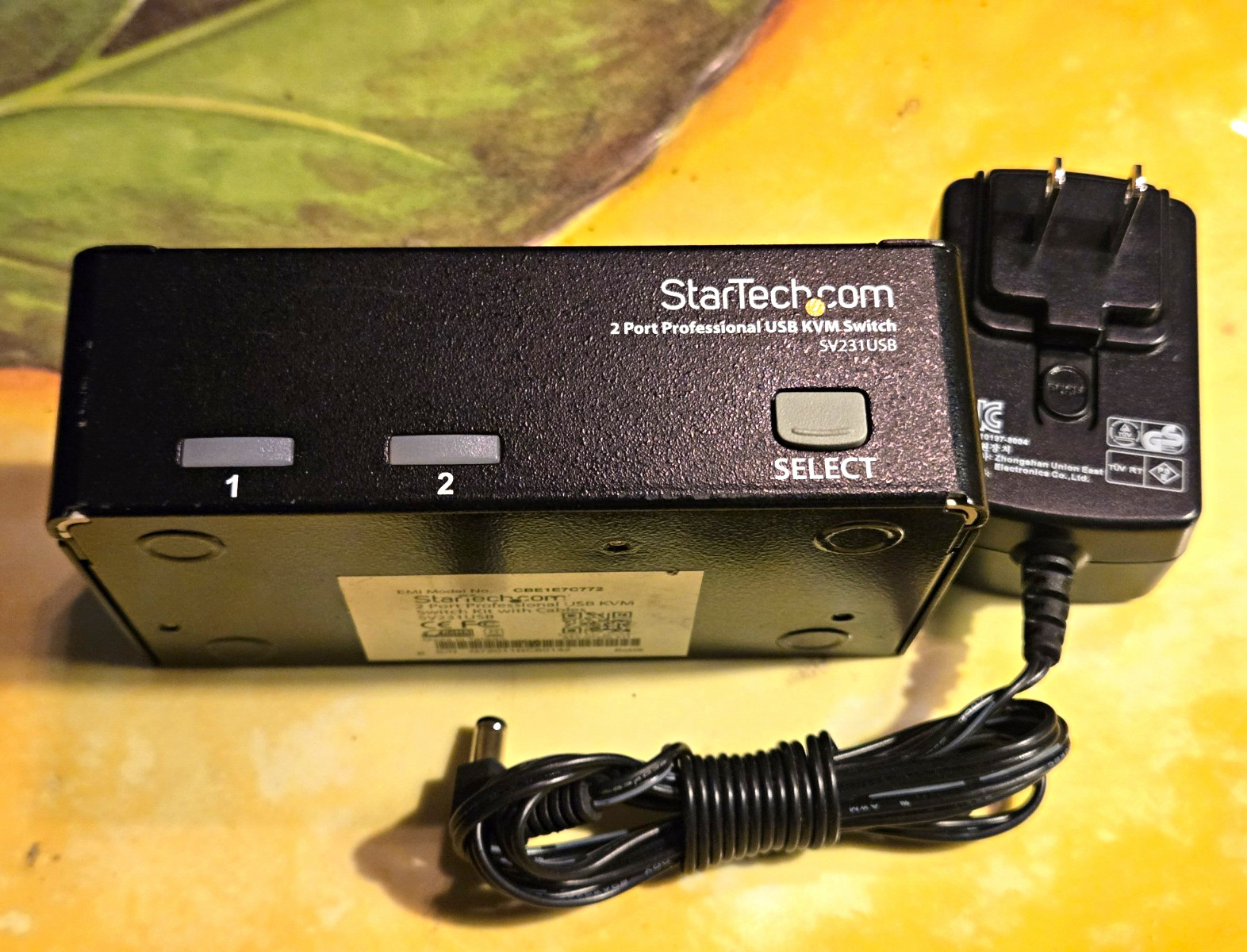 StarTech.com SV231USB 2-Port USB VGA KVM Switch Box Powered Black 1:2