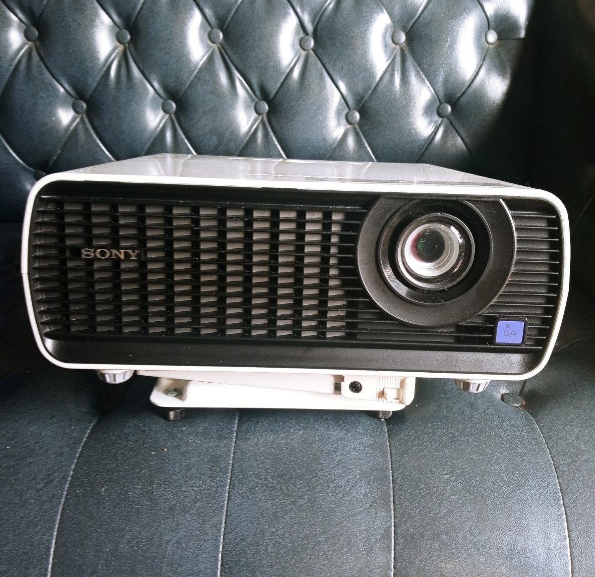 Sony VPL-EX100 LCD Projector White With Mount