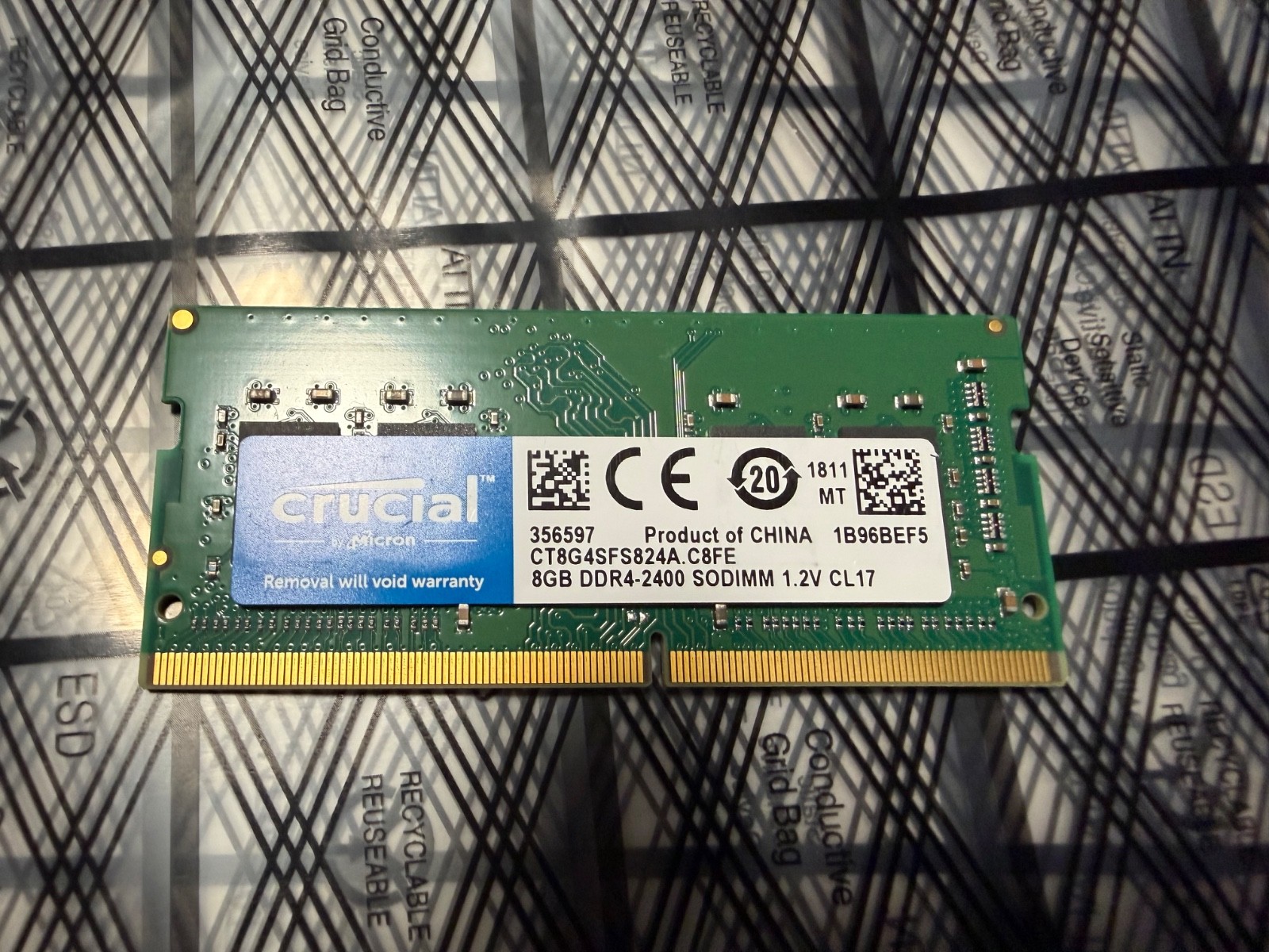 Crucial 8GB DDR4-2400 SODIMM Laptop Memory RAM CT8G4SFS824A.C8FE