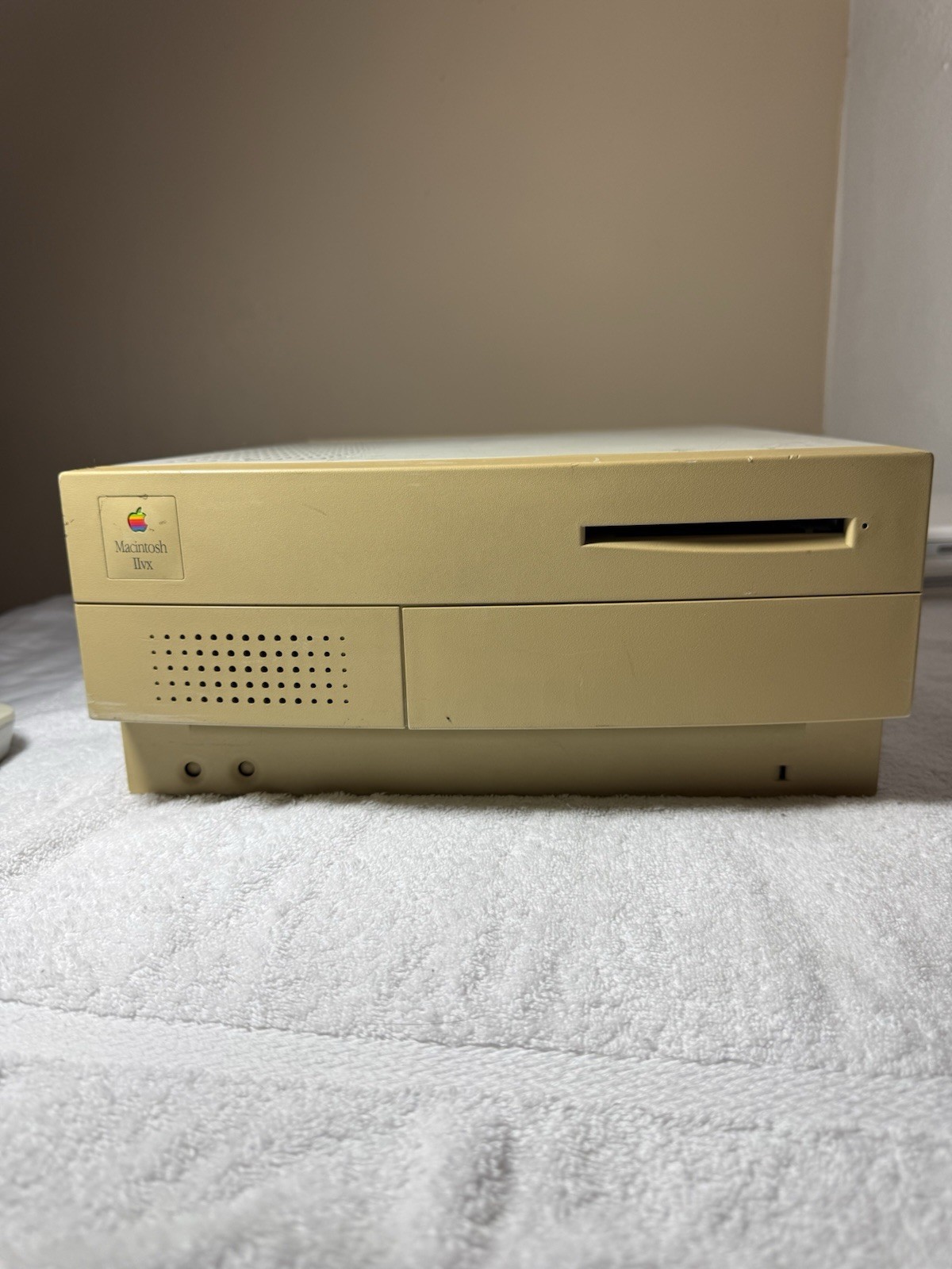Vintage Apple Macintosh IIvx Desktop Computer M1350 Retro Mac Parts Repair As Is
