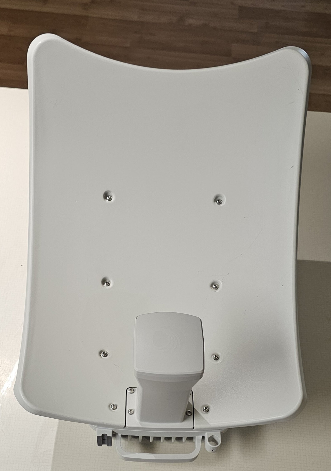 Cambium C600500C024A cnWave 60GHz V3000 High Gain Client Node Radio, 802.11ay