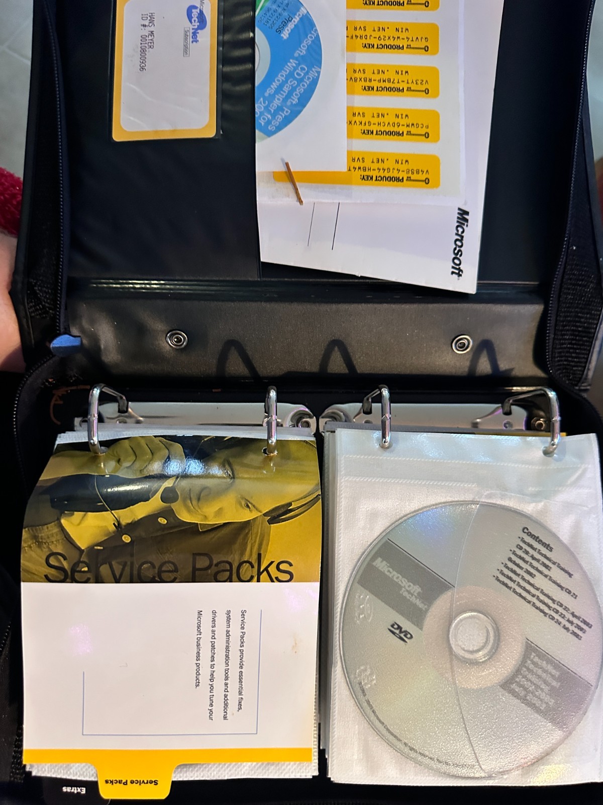 Huge lot of MSDN and Microsoft TechNet subscription packs. 99-2005