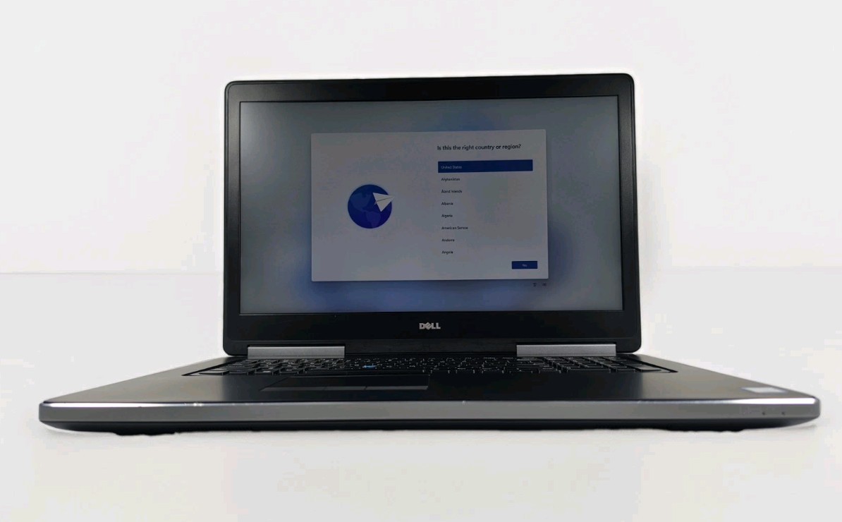 DELL Precision 7720 FHD 17.3" Intel i7-7920HQ 16GB RAM 256GB SSD Windows 11 