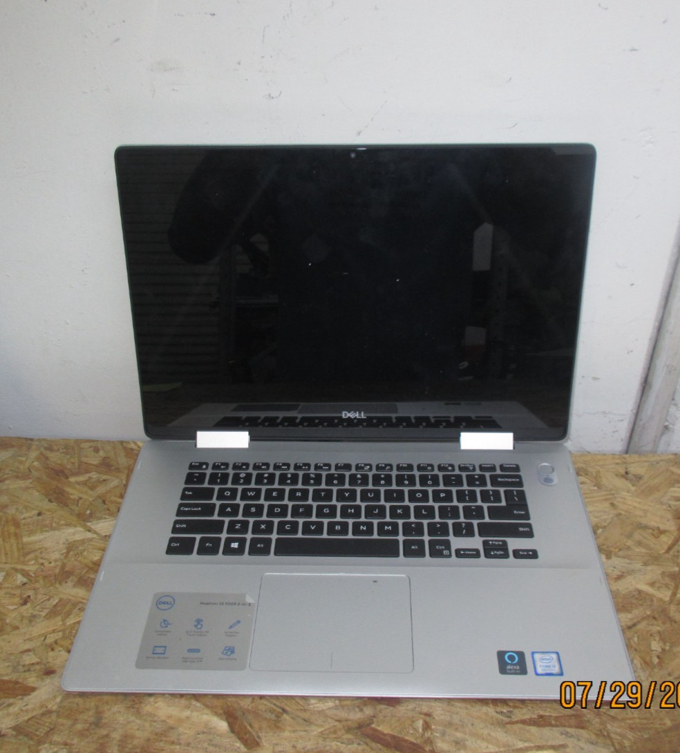 Dell Inspiron 15-5582 2-in-1 Core i3-8145U @ 2.1Ghz 8GB RAM 256GB SSD Win11P.