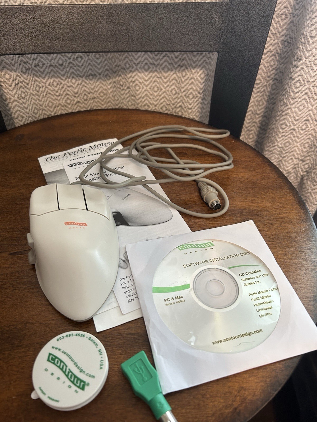 Vintage Contour Mouse Right Handed Small Ergonomic S-38 Wired