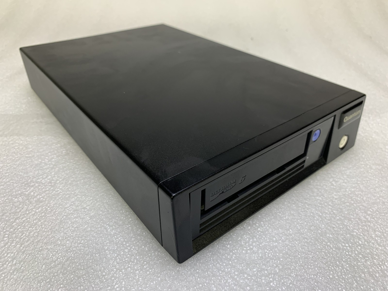 QUANTUM / IBM 3580-H6S 9-03575-01 LTO-6 Half Height SAS External Tape Drive
