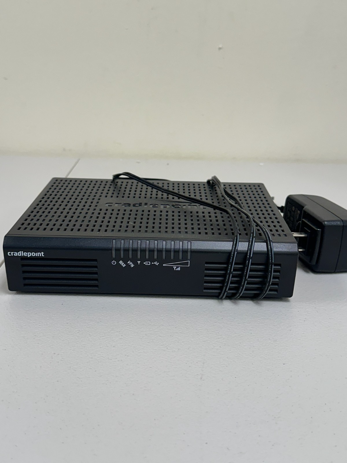 Cradlepoint Advanced Edge Router AER1650/AER1600 Series