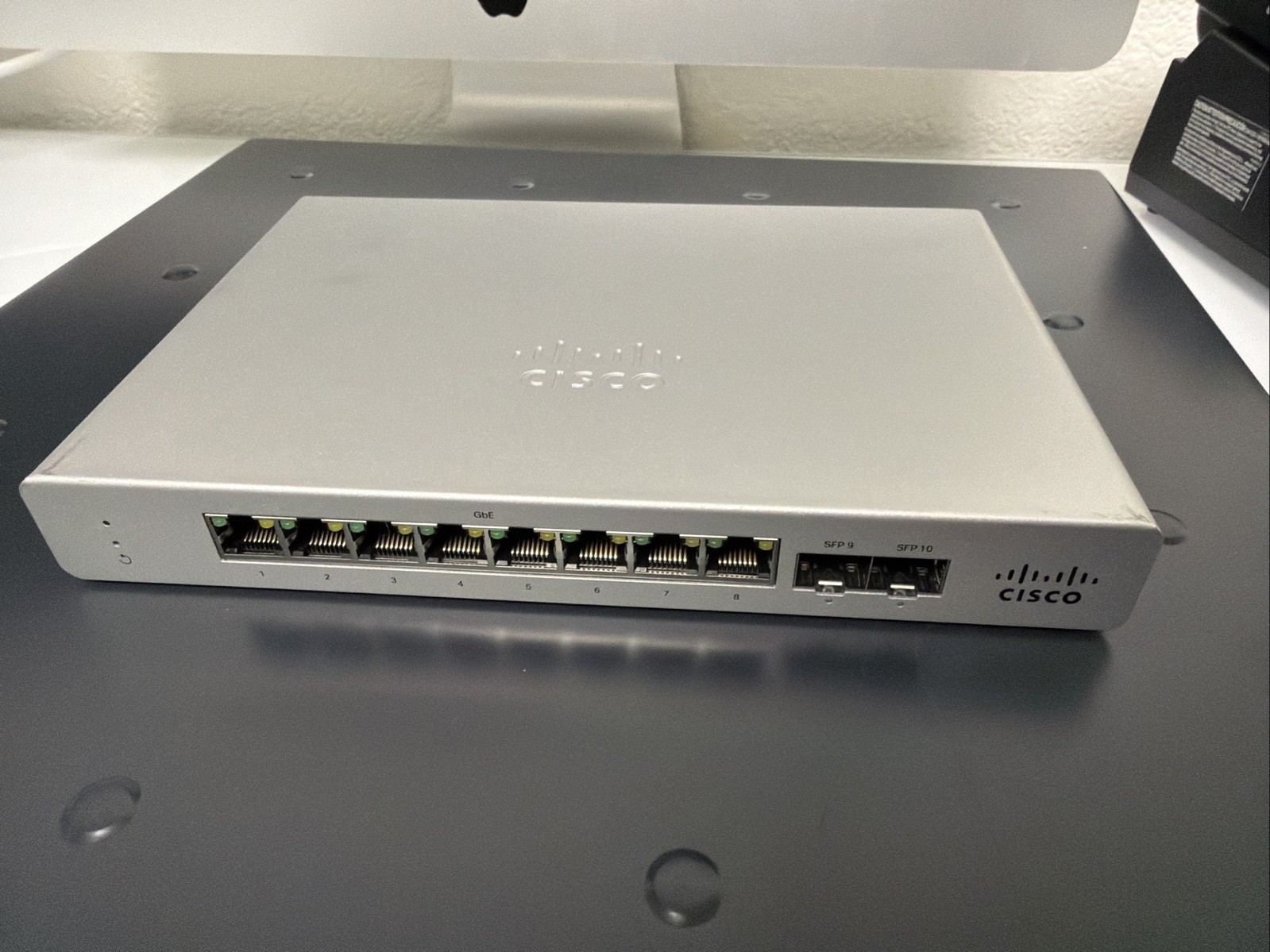 Cisco Meraki MS120-8 Cloud Managed Switch - MS120-8-HW UNCLAIMED( NO ADAPTER)