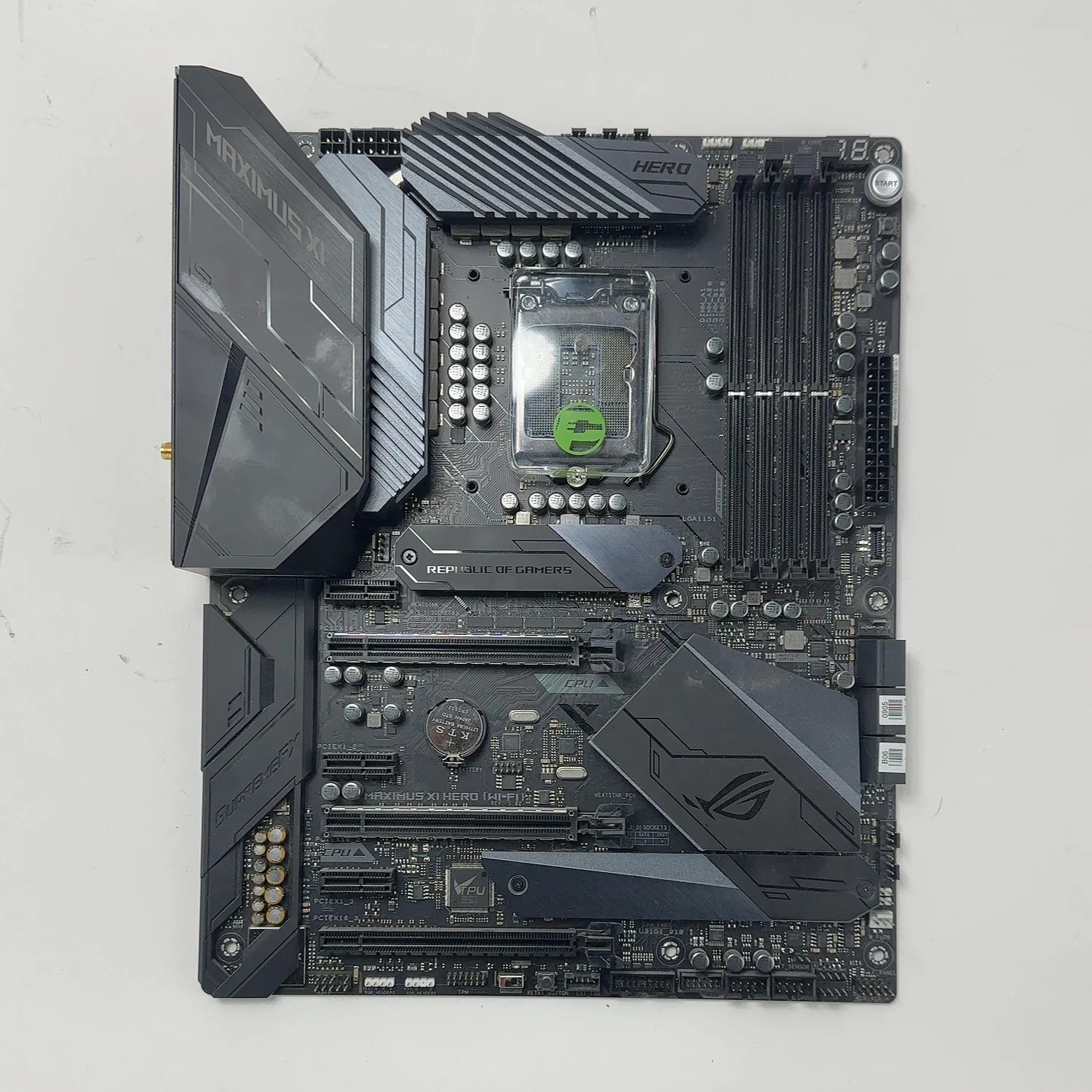 Asus ROG MAXIMUS X HERO WI-FI AC LGA 1151 ATX Intel DDR4 Motherboard