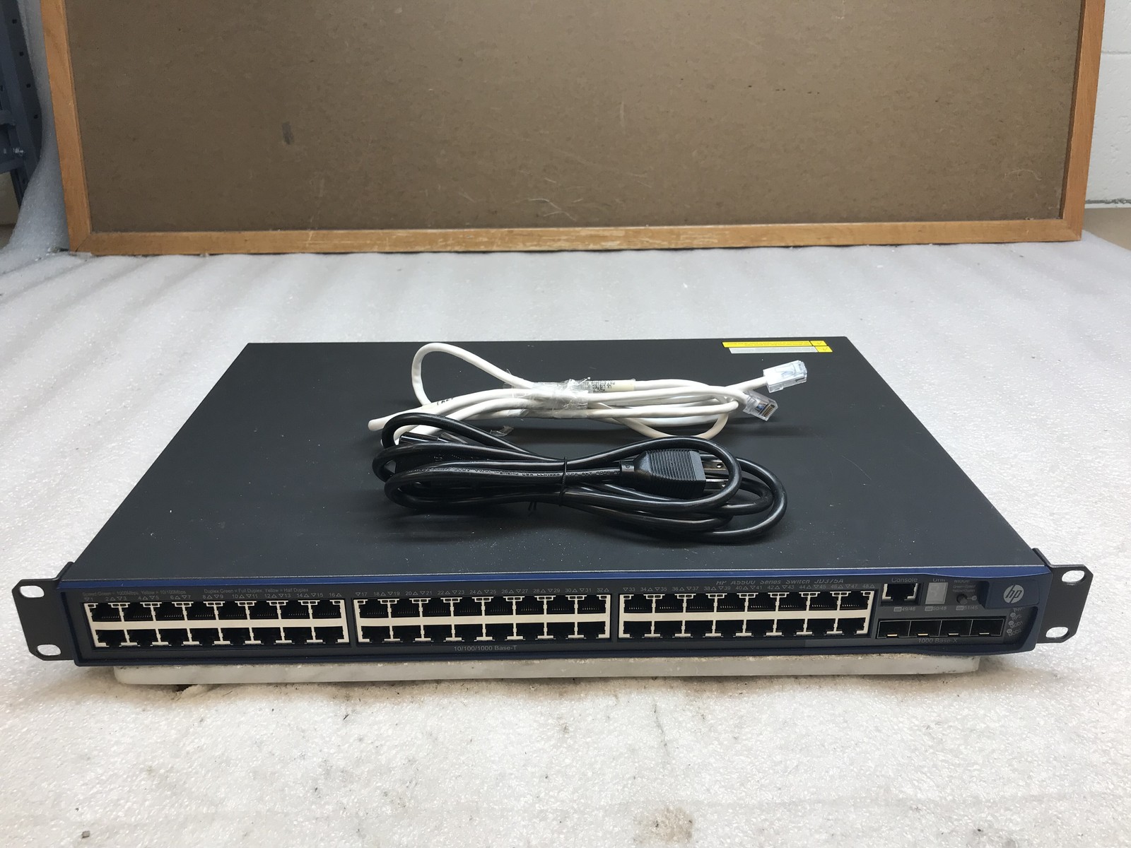 HP A5500 Series JD375A 48-Port Gigabit Stackable Network Switch