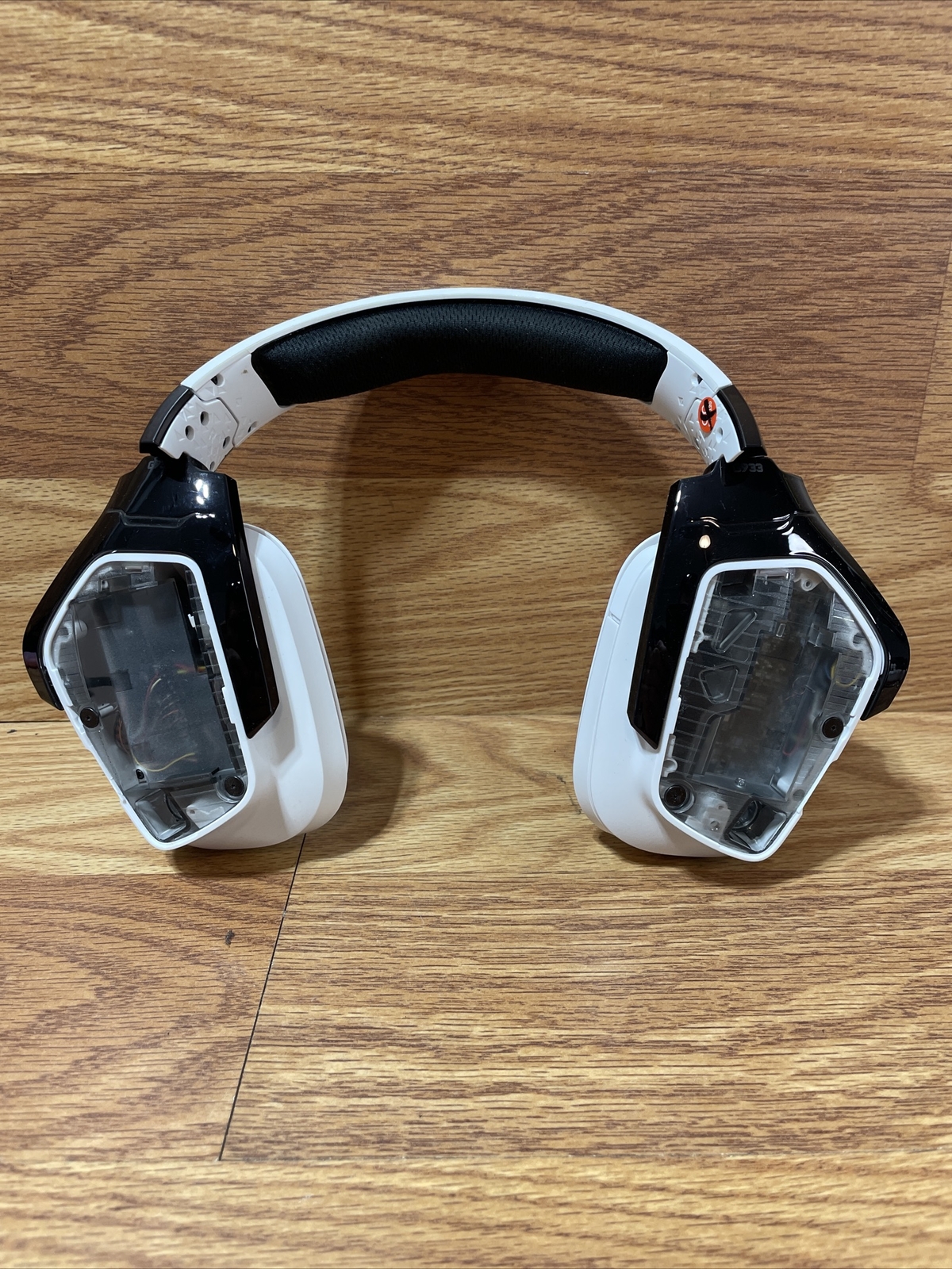 Logitech G933 Wired RGB Gaming Over the Ear Headset - Matte White EUC