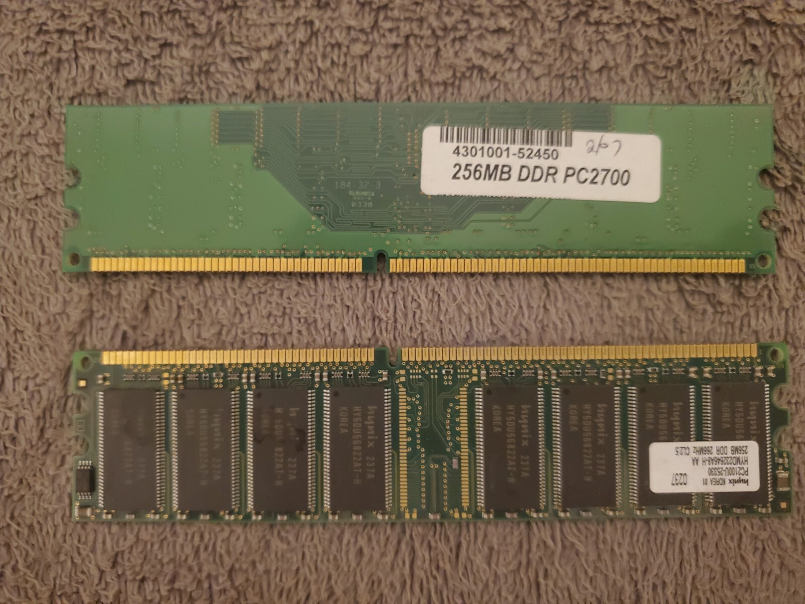 Infineon HYS64D32300GU-6-B 256MB PC-2700U DDR-333 N-ECC RAM Memory X2