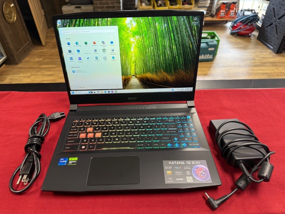 MSI Katana 15 B13VEK 15.6" i7-13620H 2.4GHz 16GB RAM 1TB SSD GeForce RTX 4050