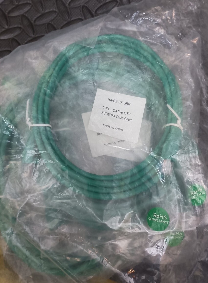 CAT 5e UTP Network Cable 7ft green Bag of 10 New 